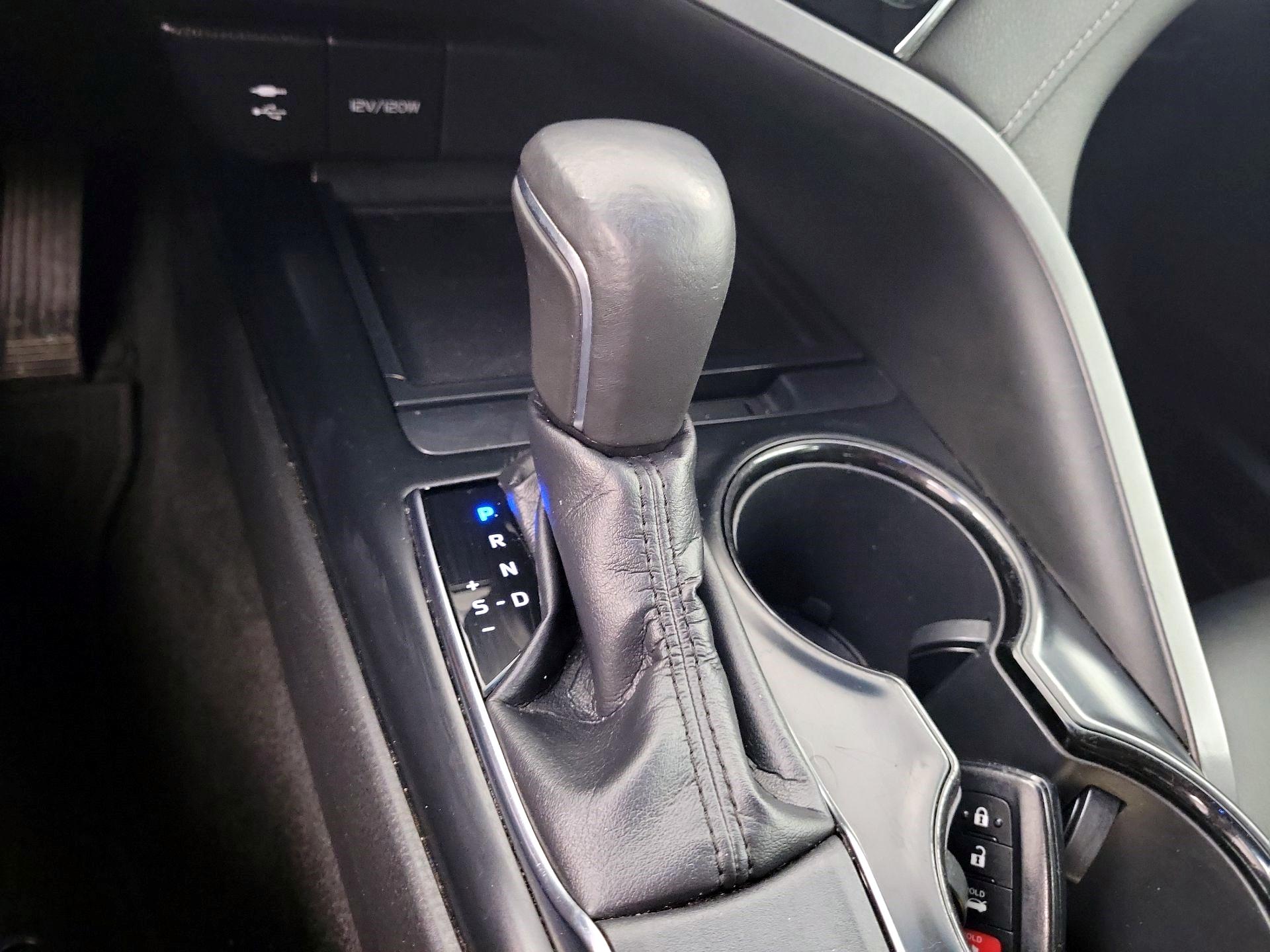 Thumbnail: 2018 Toyota Camry - 14