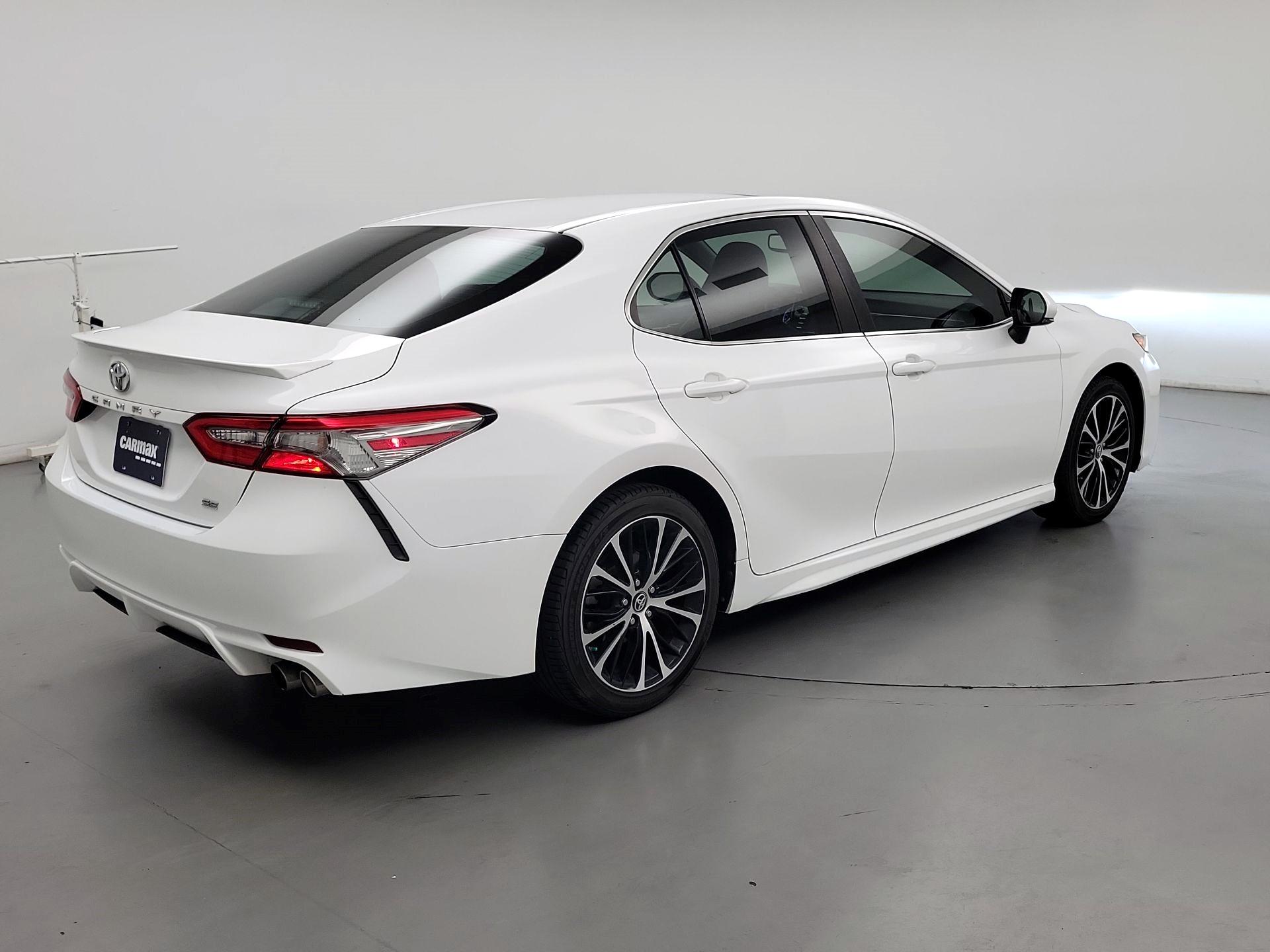Thumbnail: 2018 Toyota Camry - 5