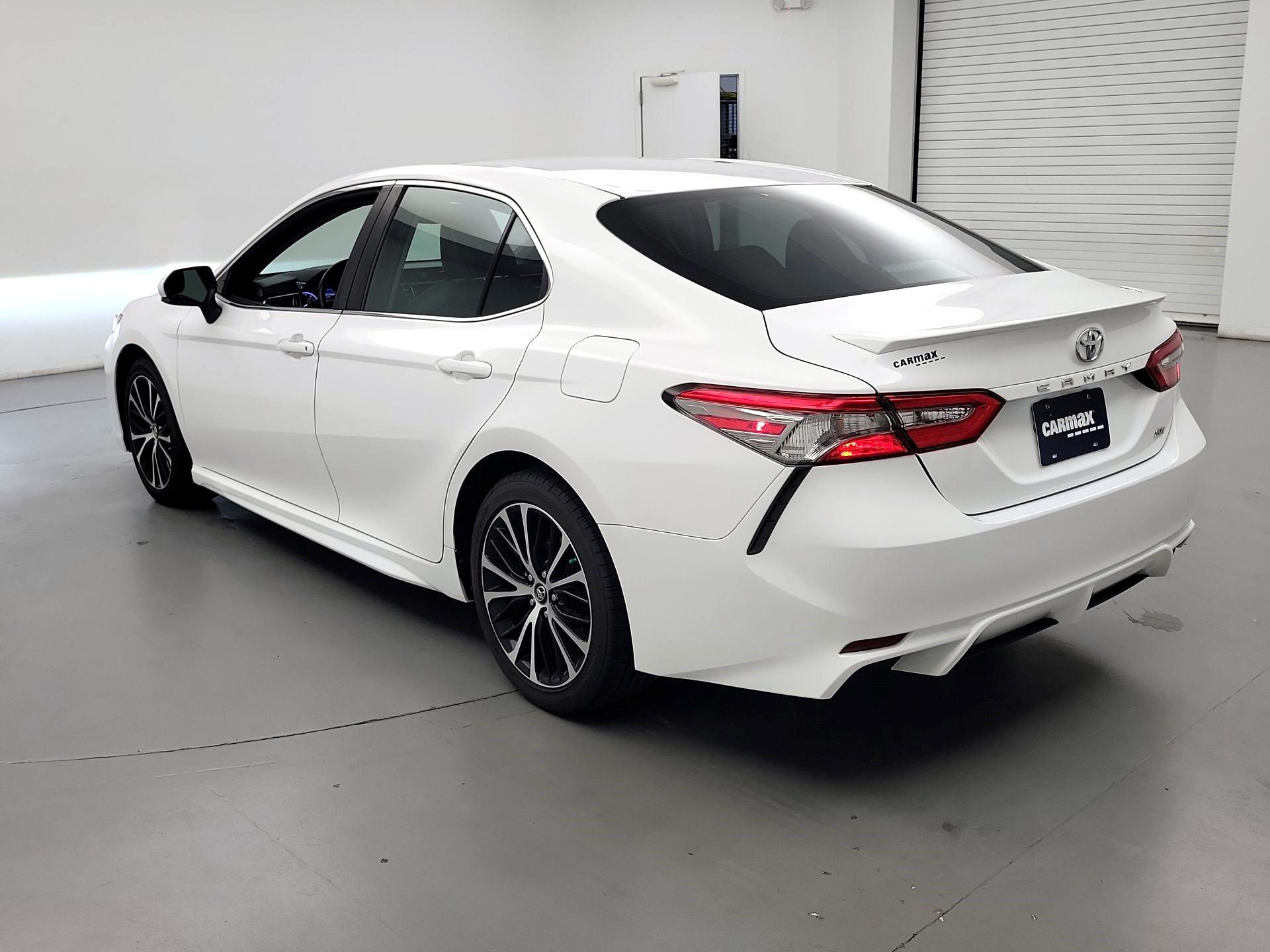 Thumbnail: 2018 Toyota Camry - 7