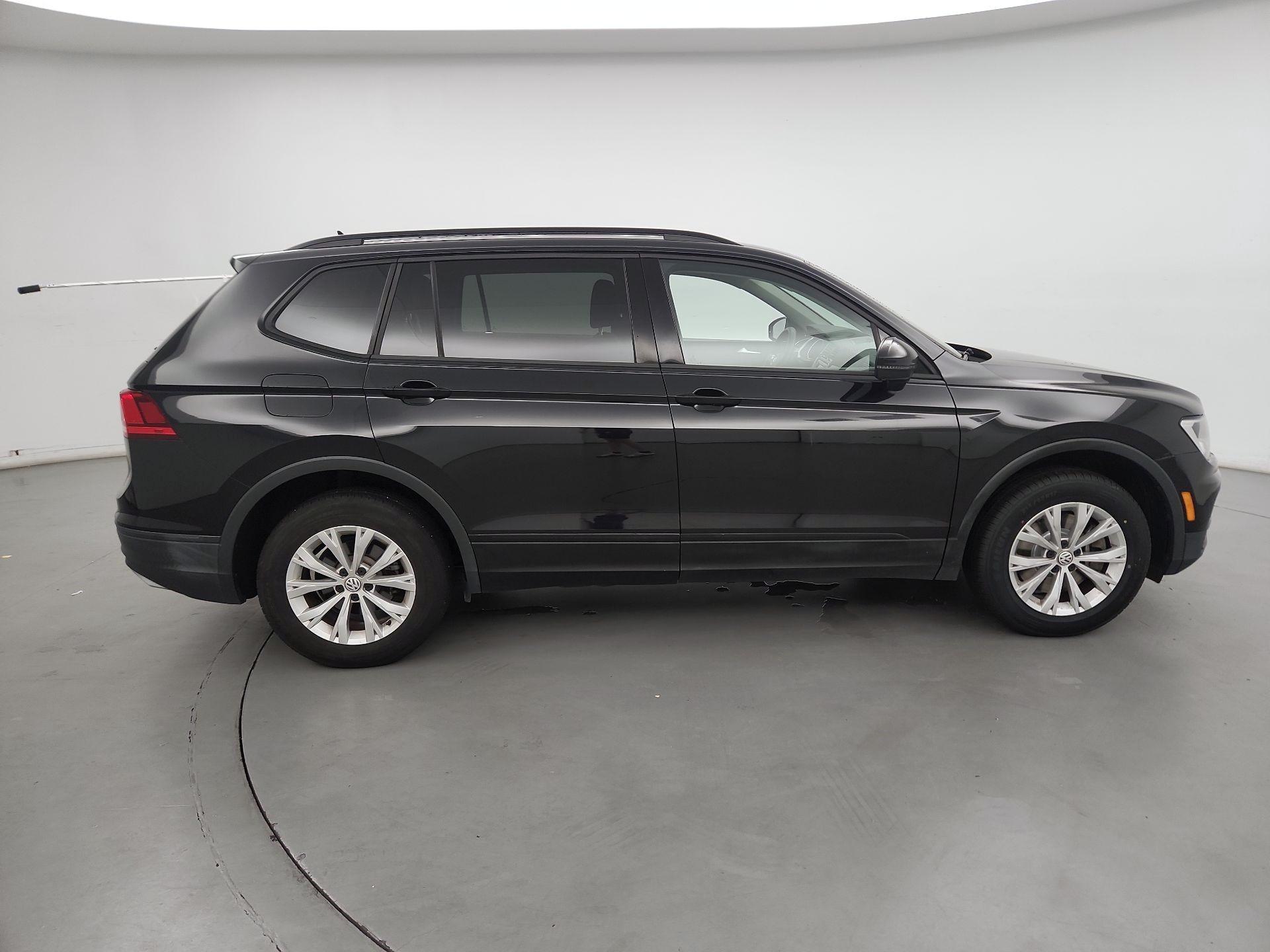 Thumbnail: 2020 Volkswagen Tiguan - 4
