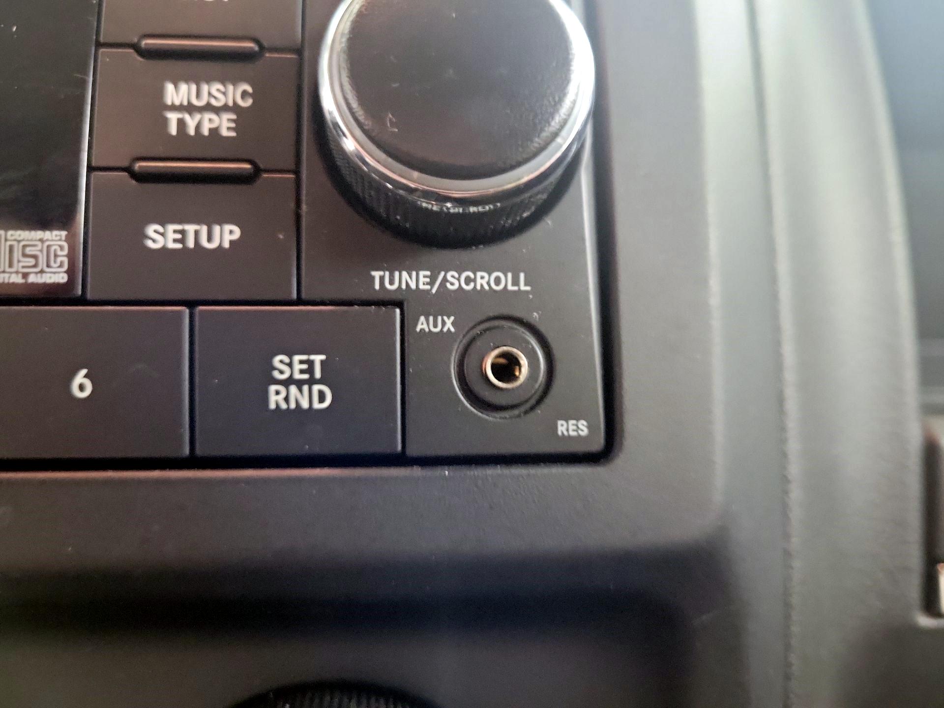 Thumbnail: 2016 Jeep Patriot - 14