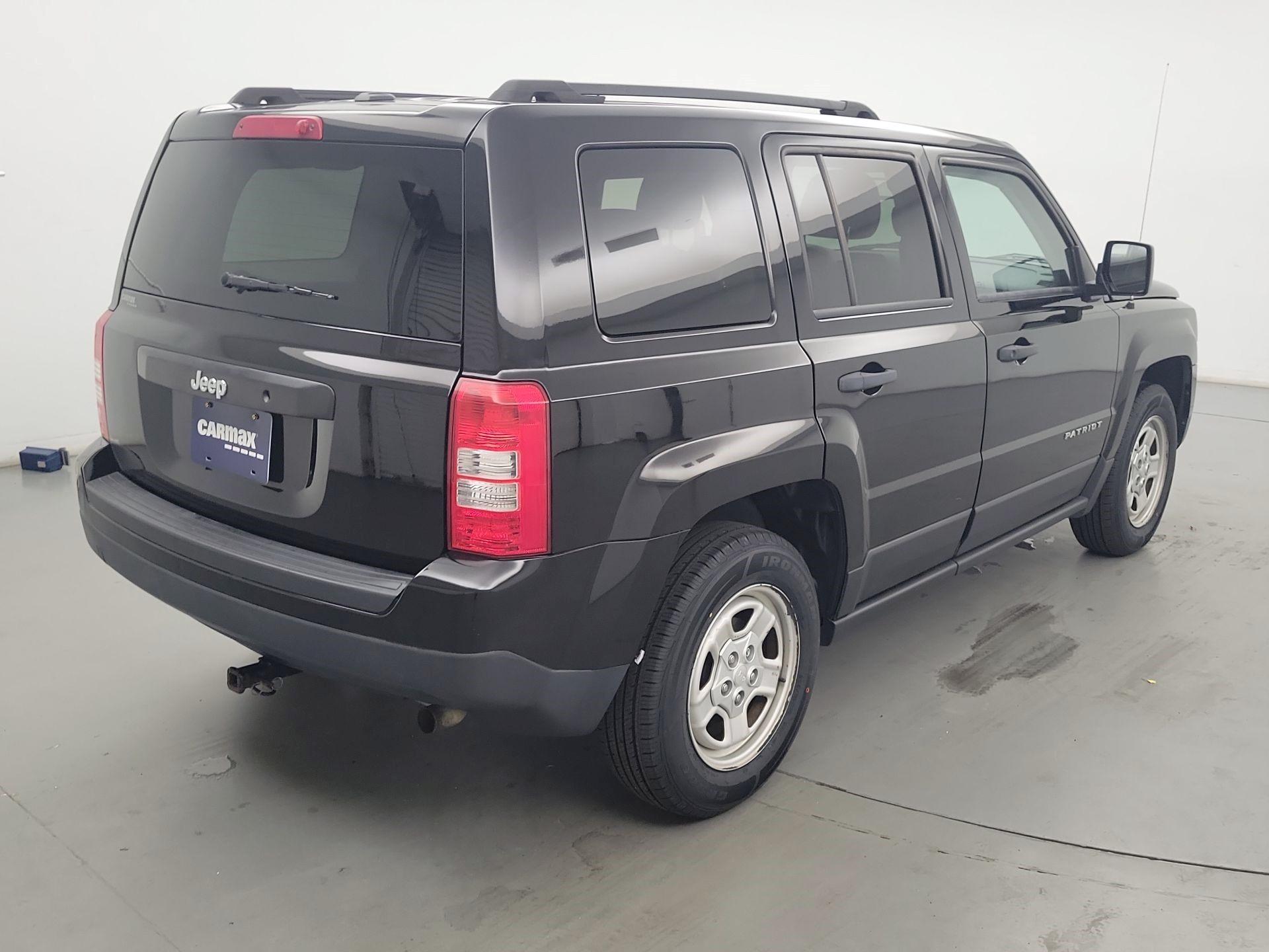Thumbnail: 2016 Jeep Patriot - 5