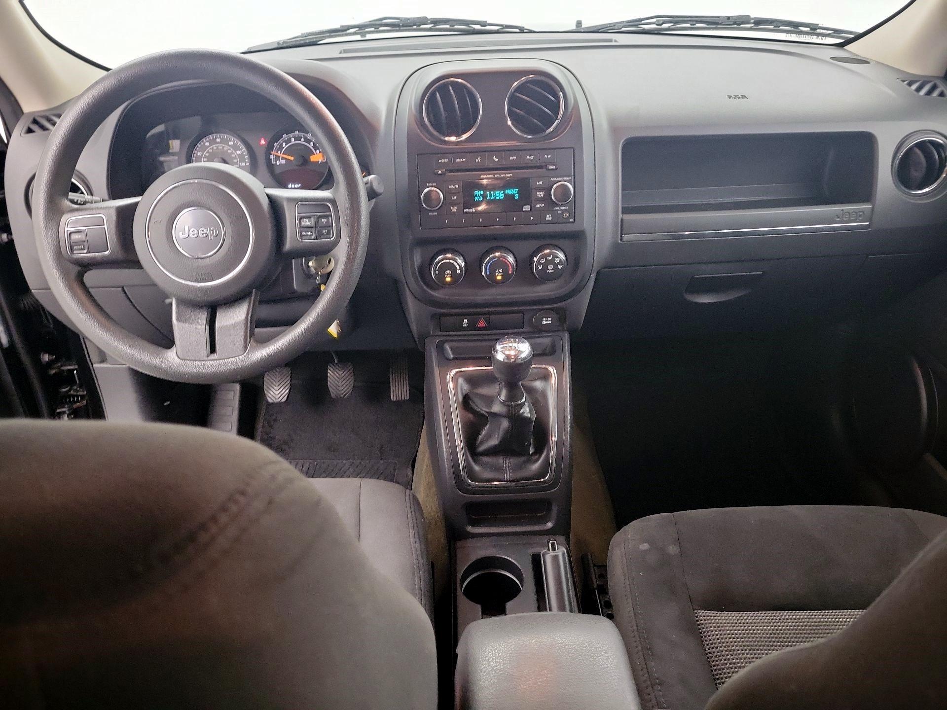 Thumbnail: 2016 Jeep Patriot - 8