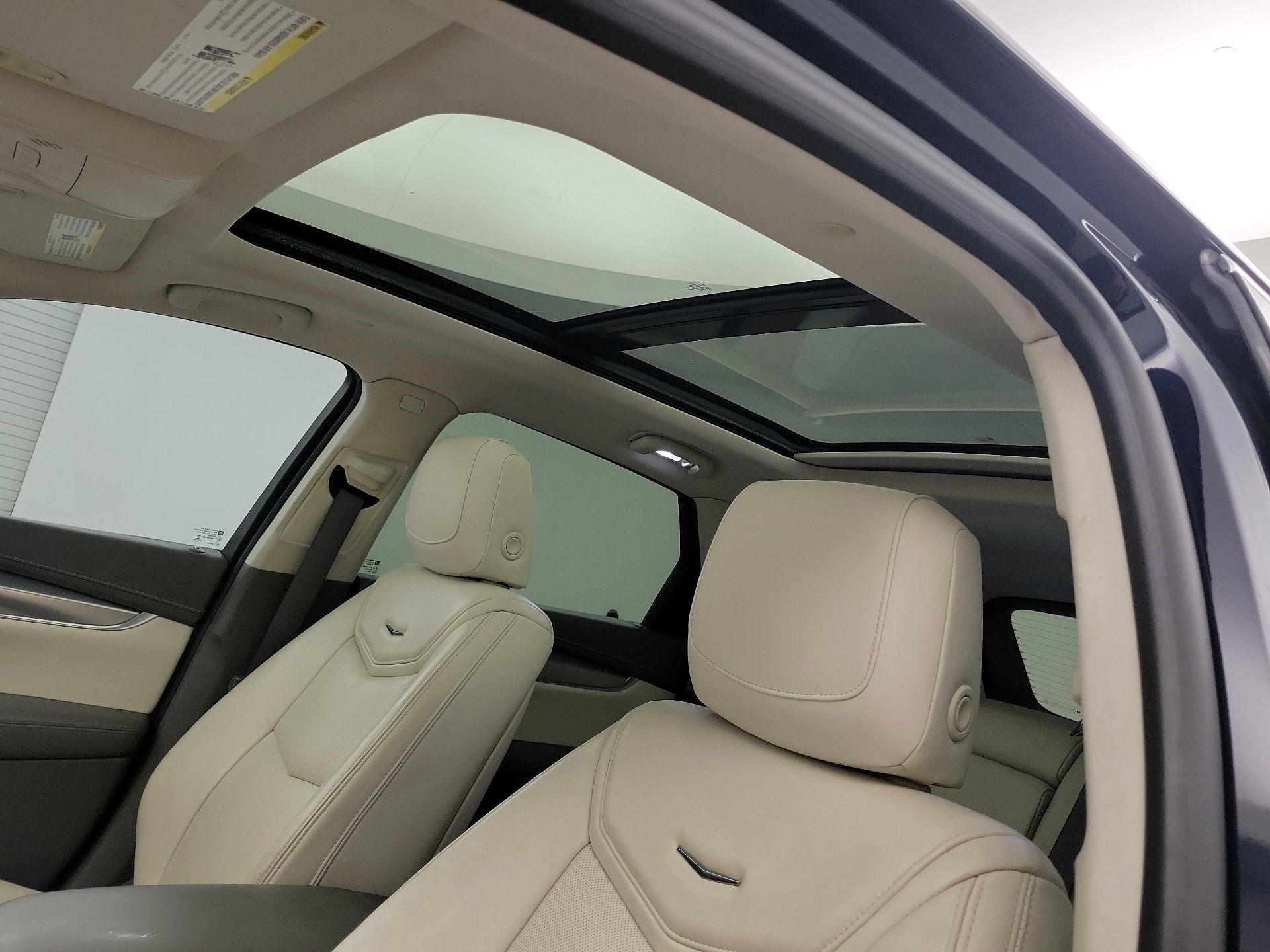 Thumbnail: 2017 Cadillac XT5 - 18