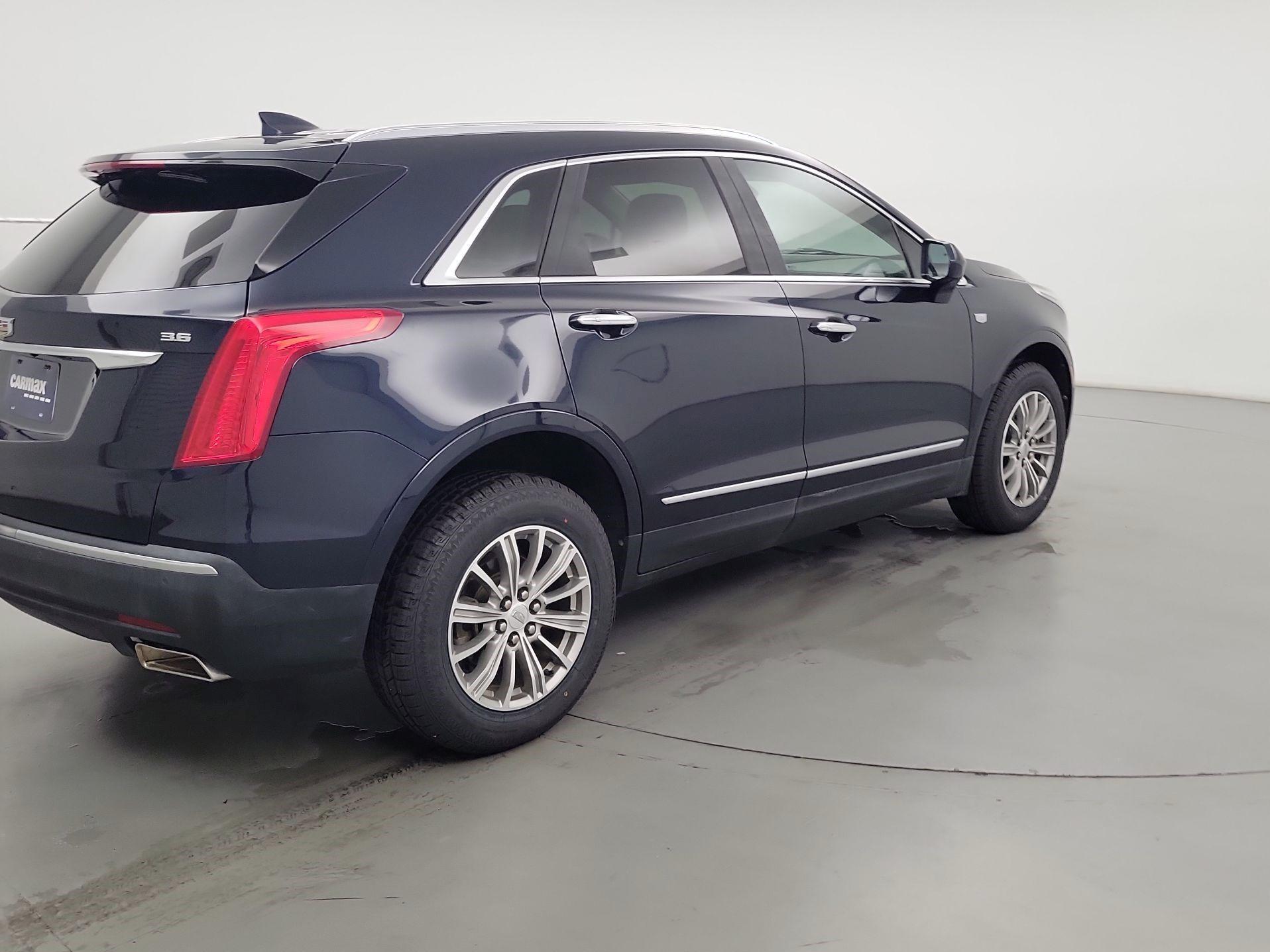 Thumbnail: 2017 Cadillac XT5 - 5