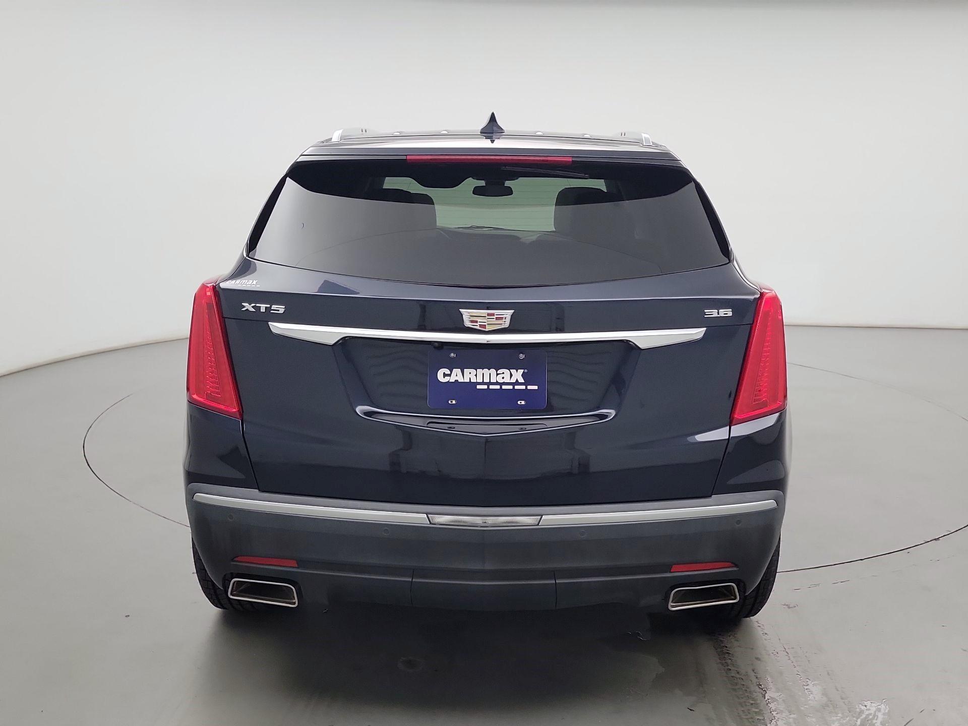 Thumbnail: 2017 Cadillac XT5 - 6