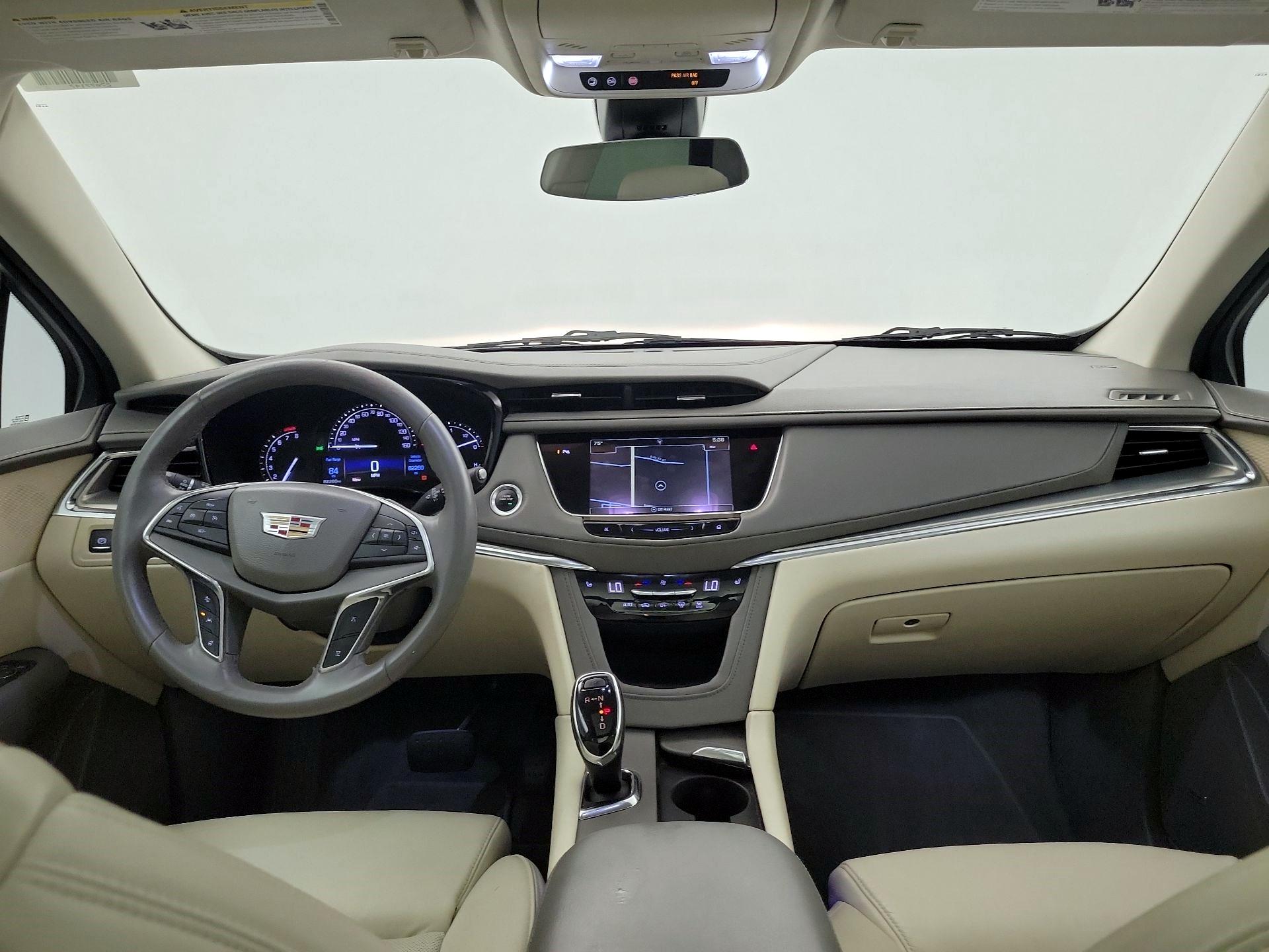Thumbnail: 2017 Cadillac XT5 - 8