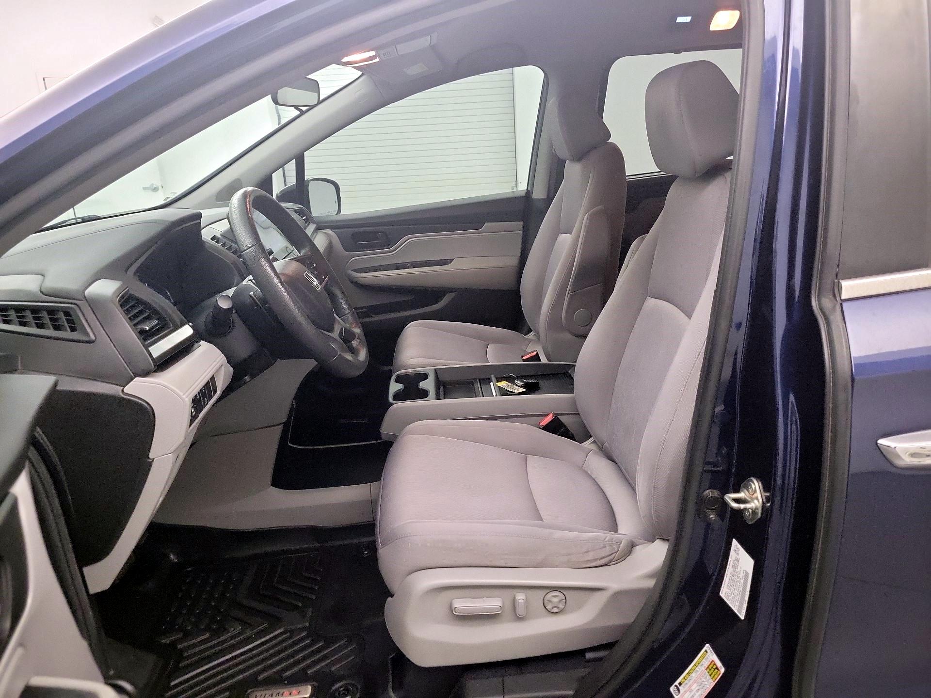 Thumbnail: 2019 Honda Odyssey - 9