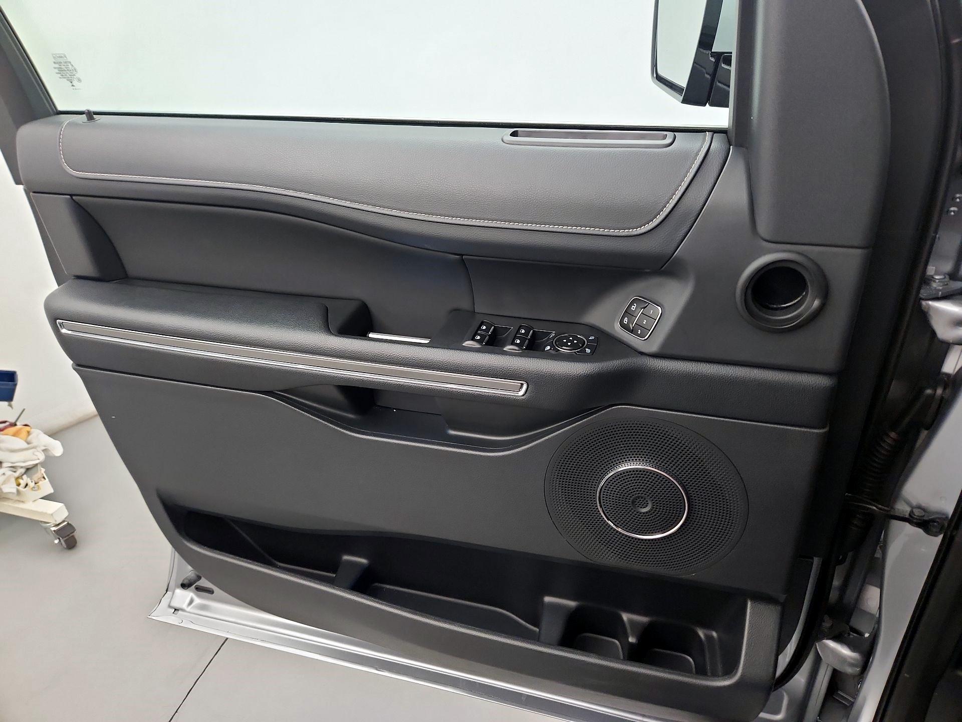Thumbnail: 2024 Ford Expedition - 10
