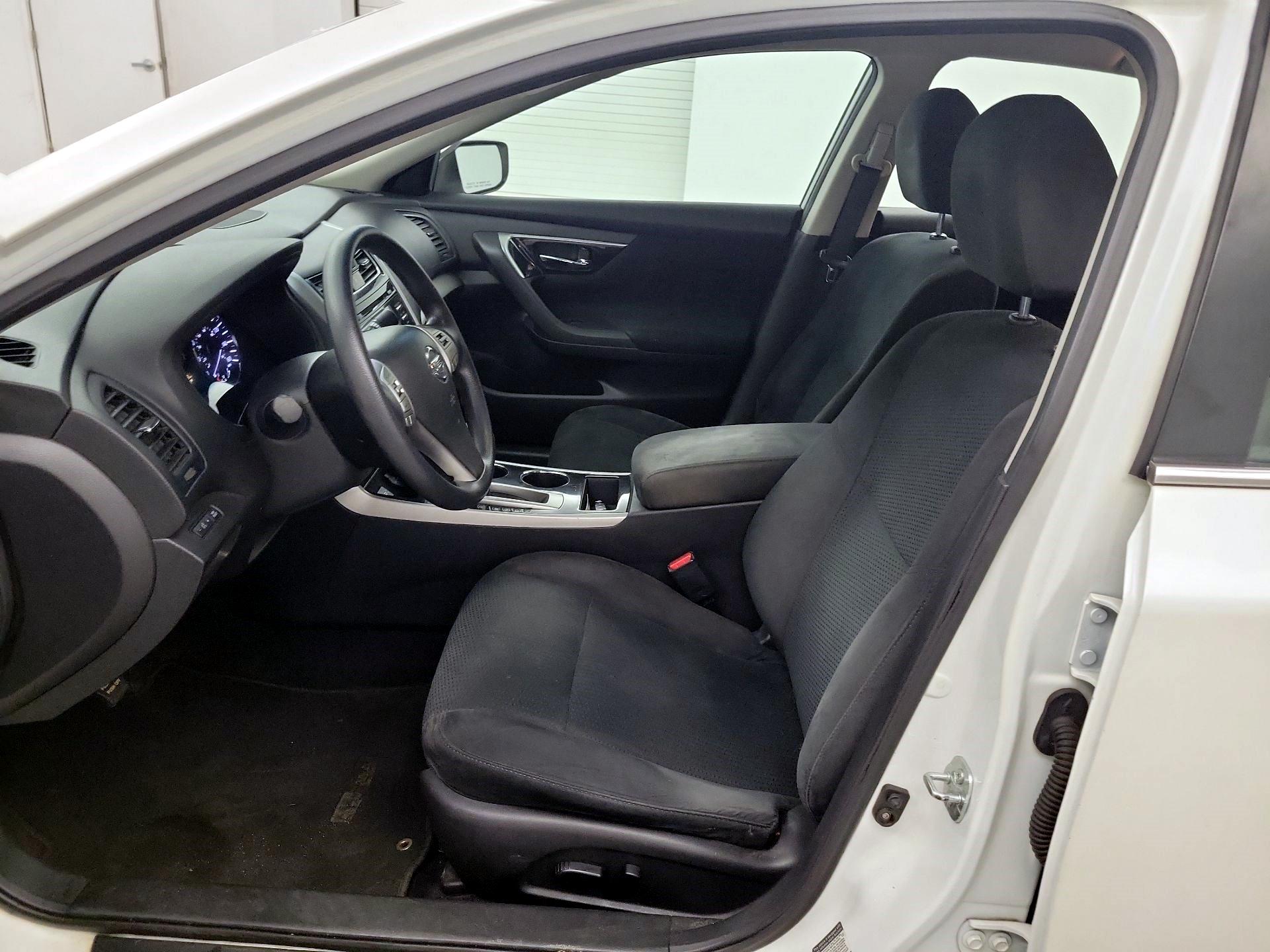 Thumbnail: 2014 Nissan Altima - 9