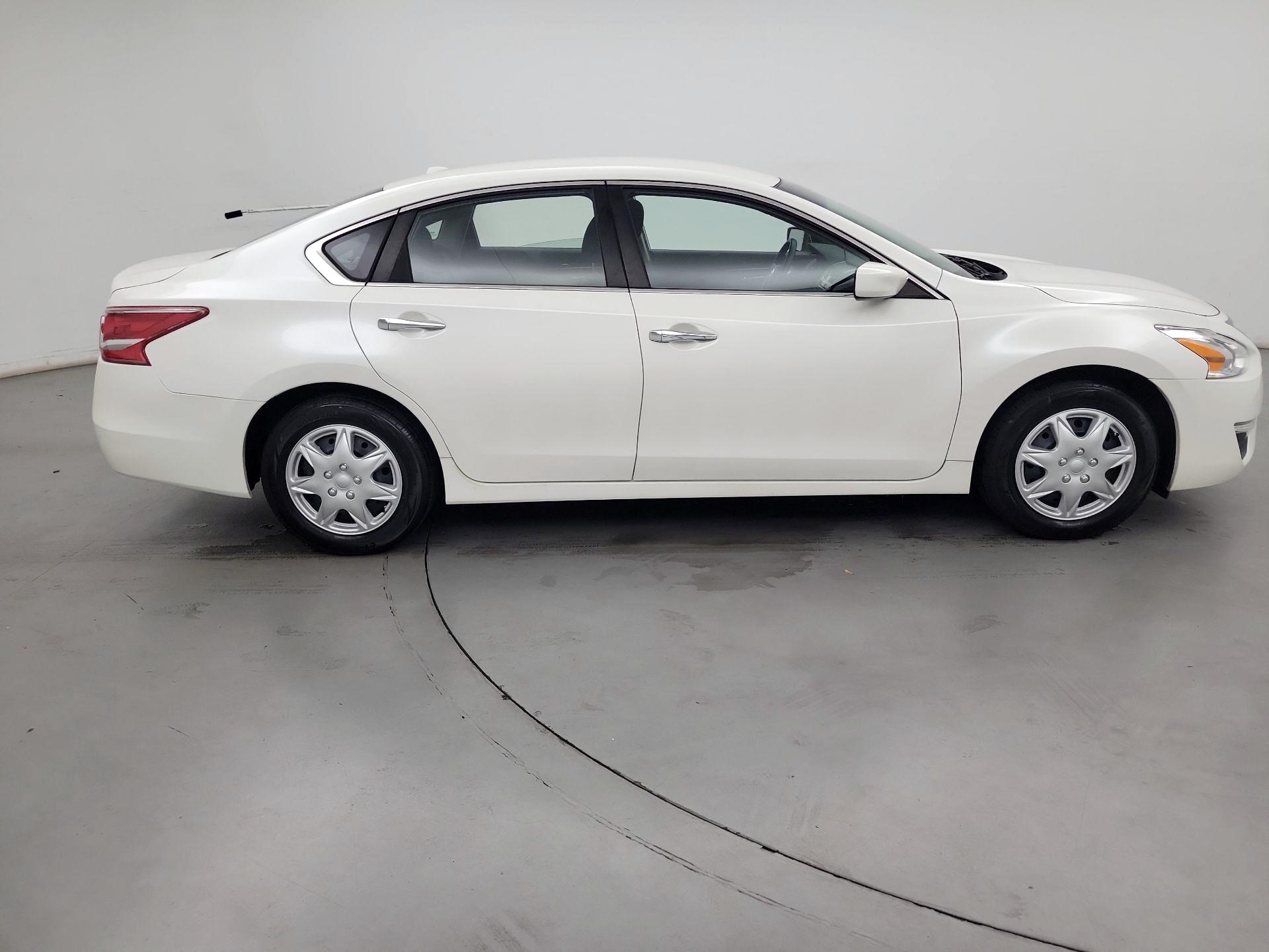 Thumbnail: 2014 Nissan Altima - 4