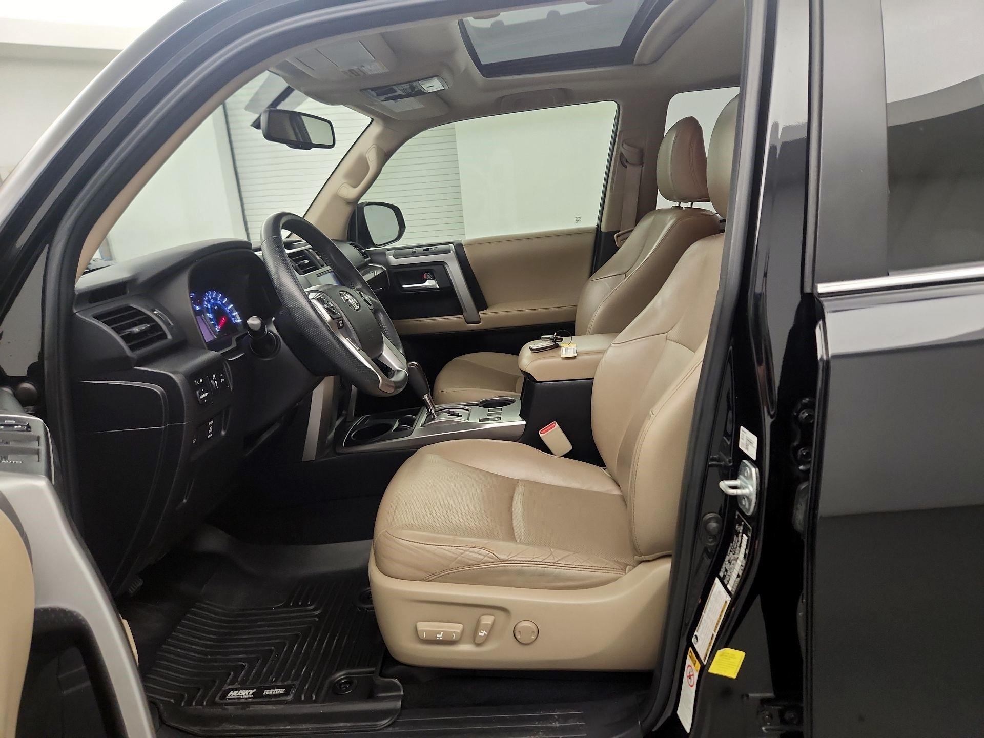 Thumbnail: 2015 Toyota 4Runner - 9