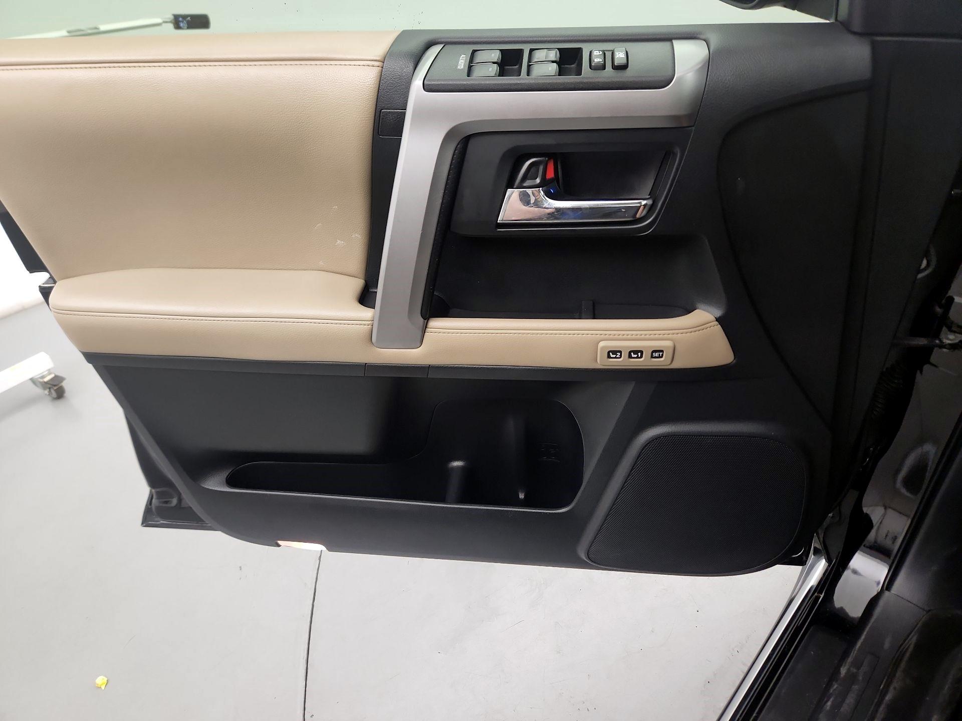 Thumbnail: 2015 Toyota 4Runner - 10