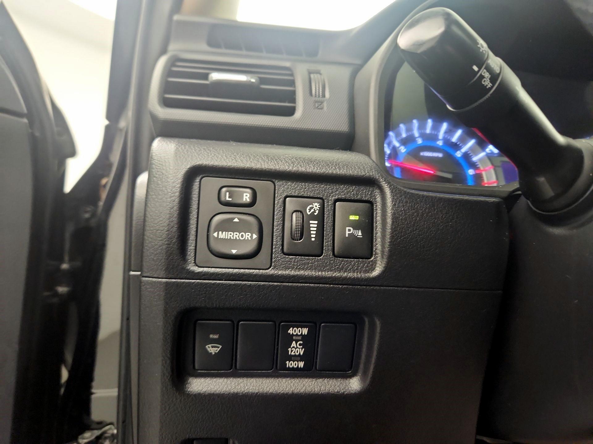 Thumbnail: 2015 Toyota 4Runner - 11