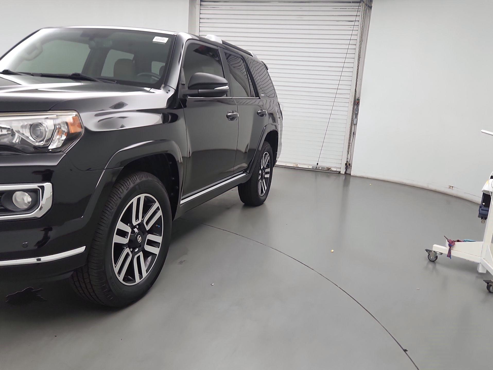 Thumbnail: 2015 Toyota 4Runner - 3
