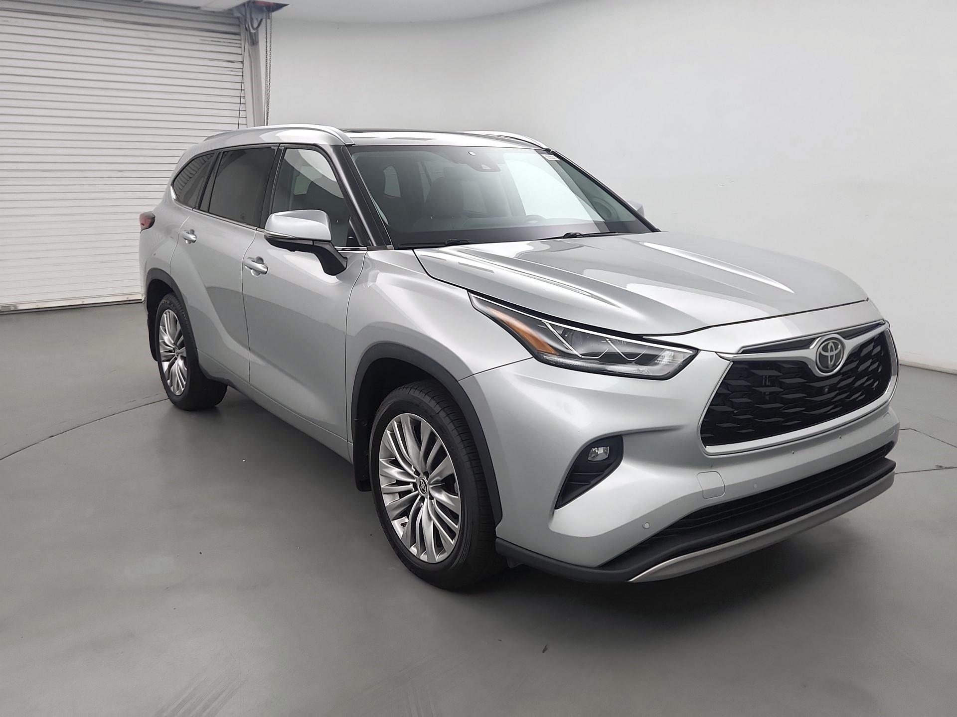 Thumbnail: 2023 Toyota Highlander - 1