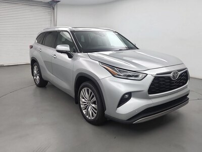 Silver 2023 Toyota Highlander Platinum