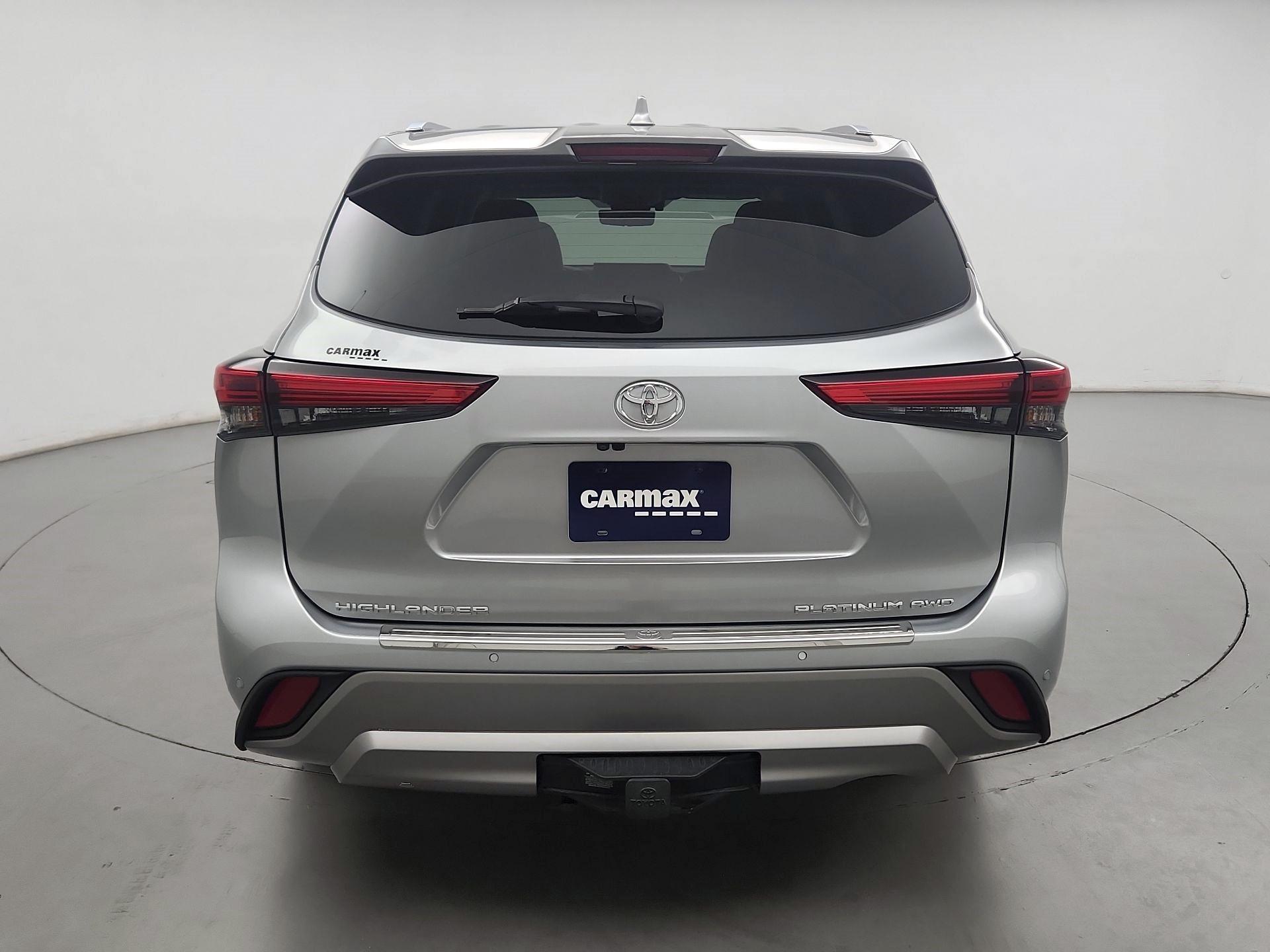 Thumbnail: 2023 Toyota Highlander - 6
