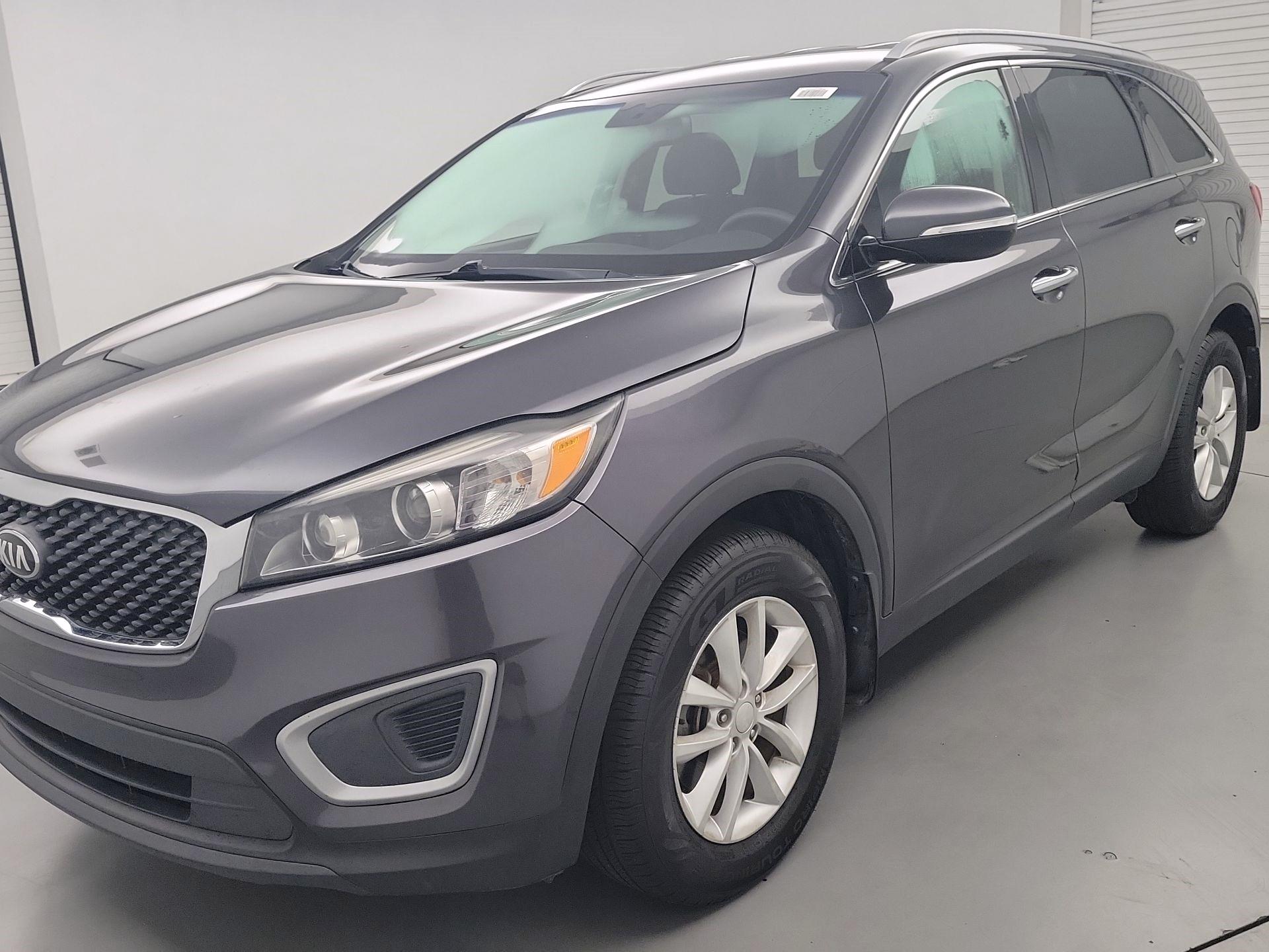 Thumbnail: 2018 Kia Sorento - 3