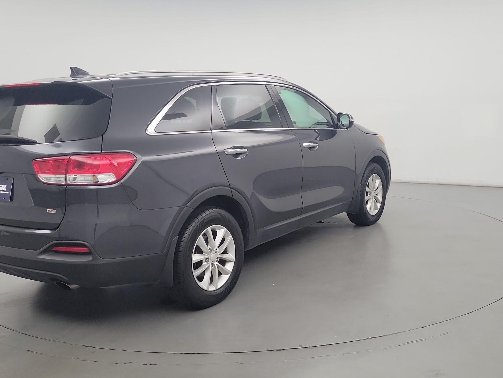 Thumbnail: 2018 Kia Sorento - 5
