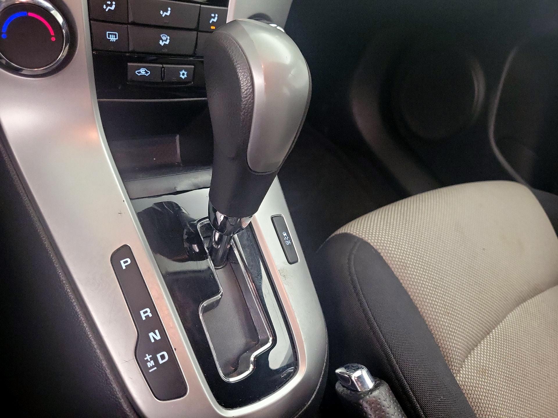 Thumbnail: 2016 Chevrolet Cruze - 16