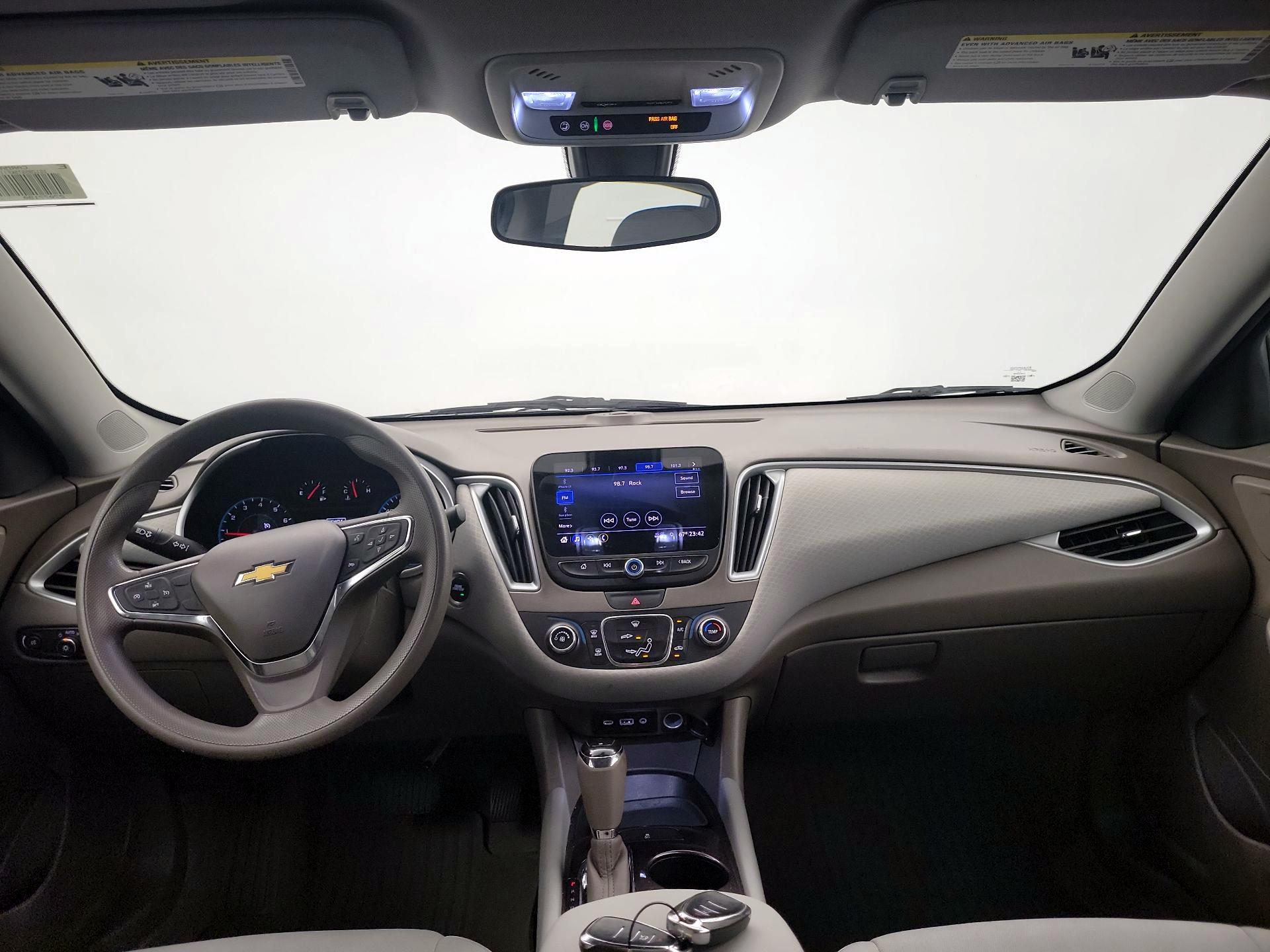 Thumbnail: 2019 Chevrolet Malibu - 9