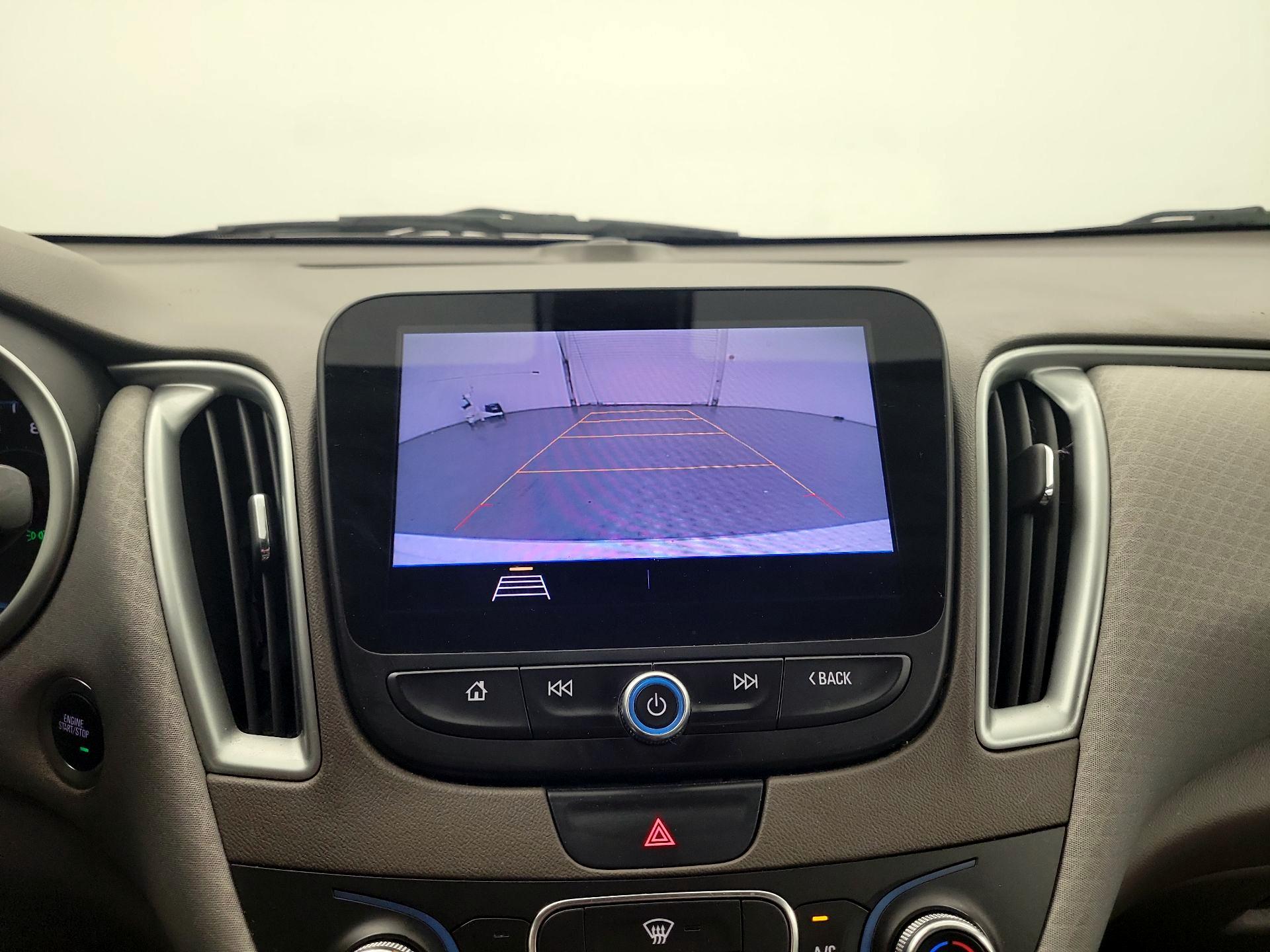 Thumbnail: 2019 Chevrolet Malibu - 14