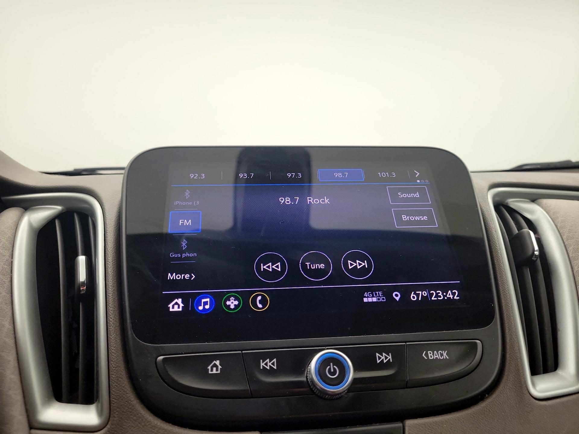 Thumbnail: 2019 Chevrolet Malibu - 15