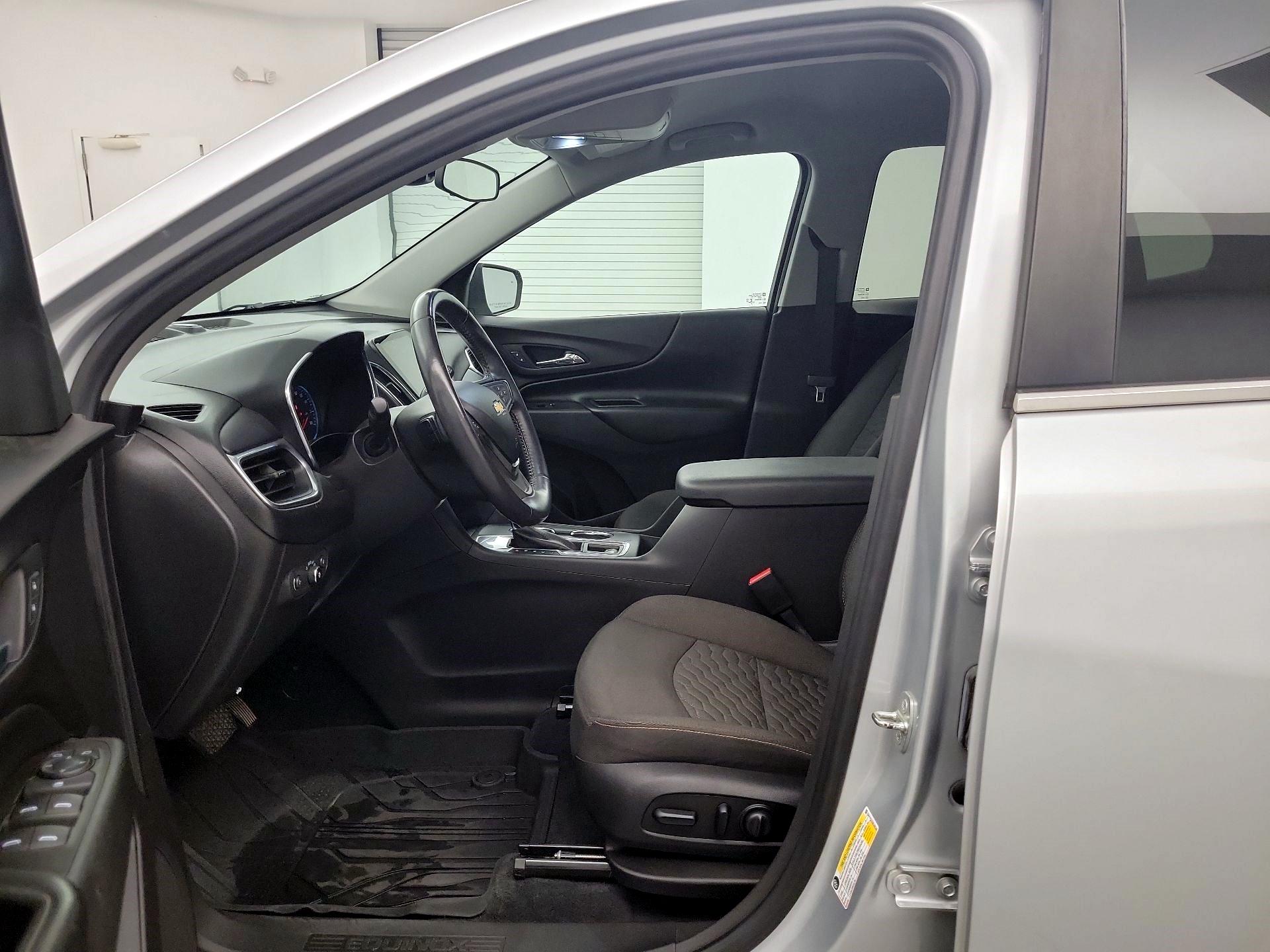 Thumbnail: 2021 Chevrolet Equinox - 9