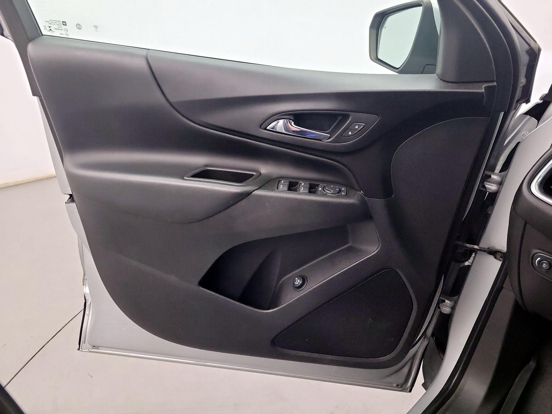 Thumbnail: 2021 Chevrolet Equinox - 10