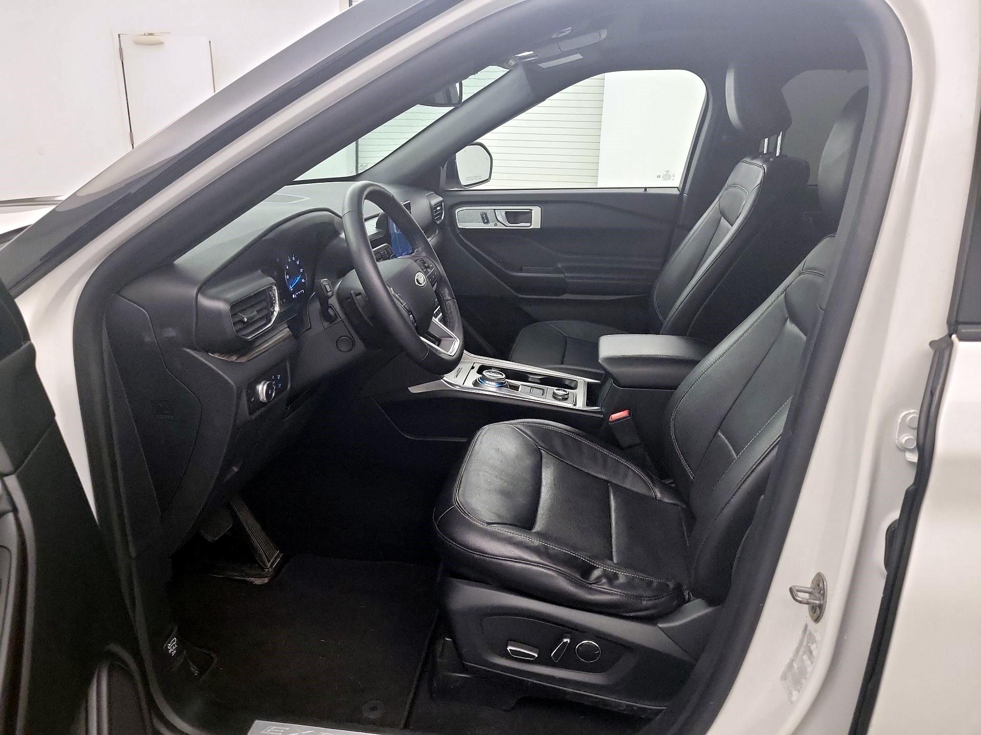 Thumbnail: 2020 Ford Explorer - 9