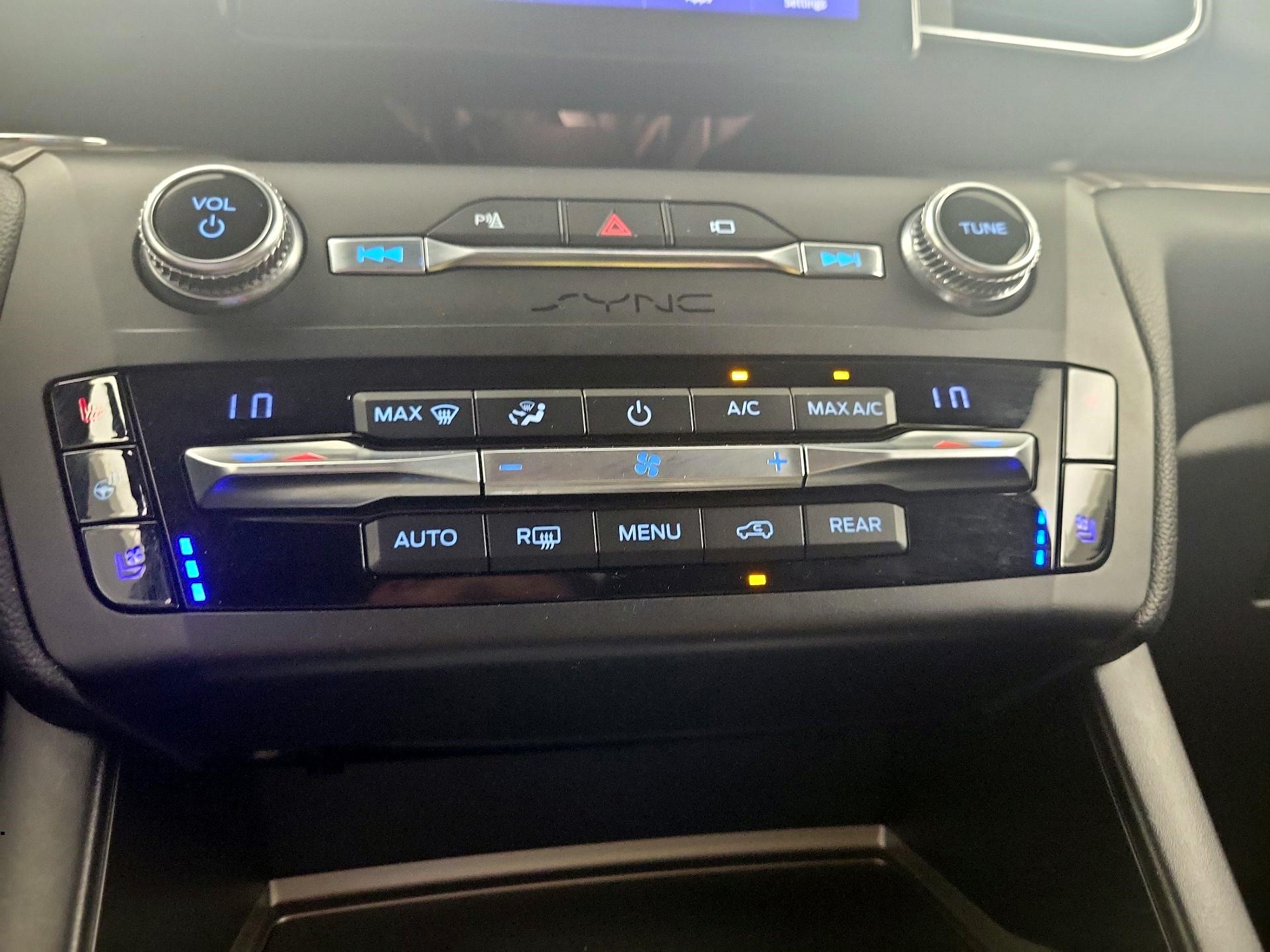 Thumbnail: 2020 Ford Explorer - 15