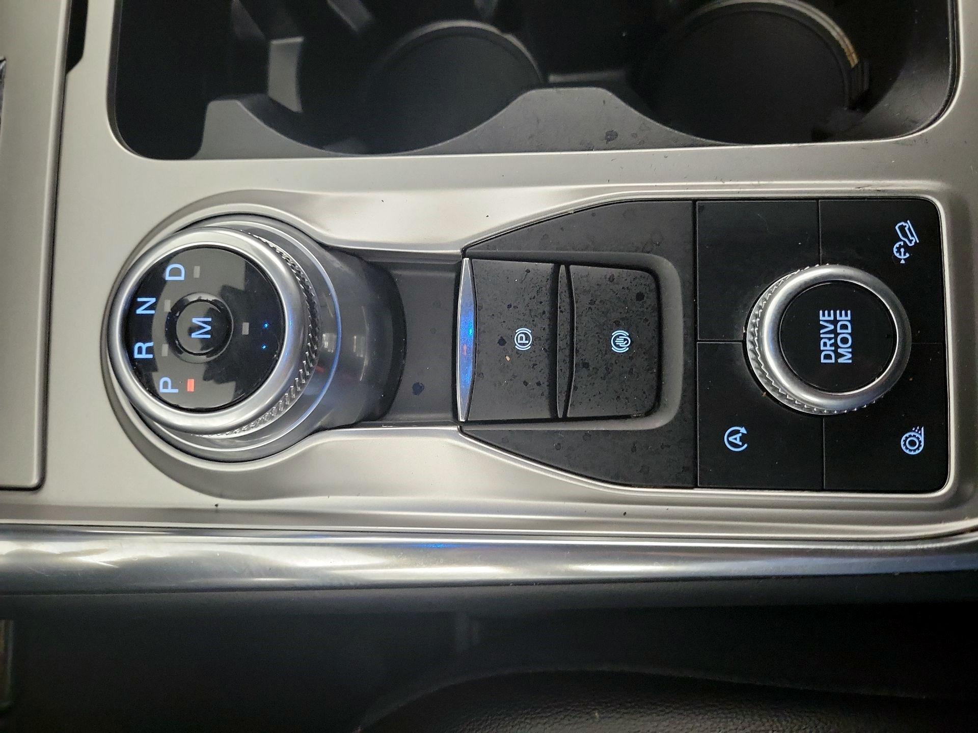 Thumbnail: 2020 Ford Explorer - 16
