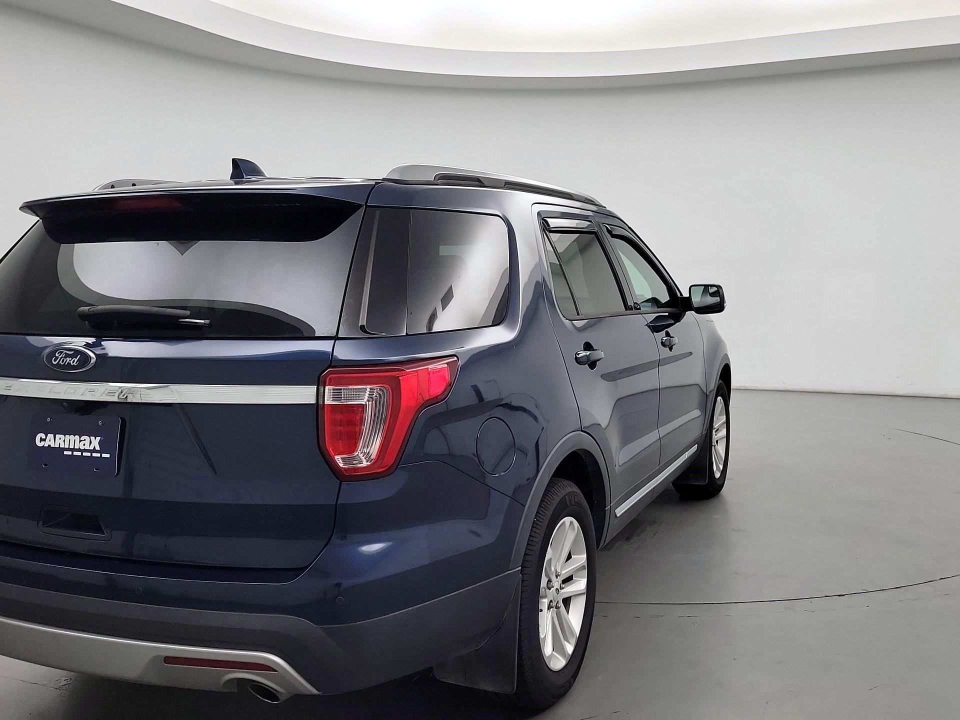Thumbnail: 2017 Ford Explorer - 5