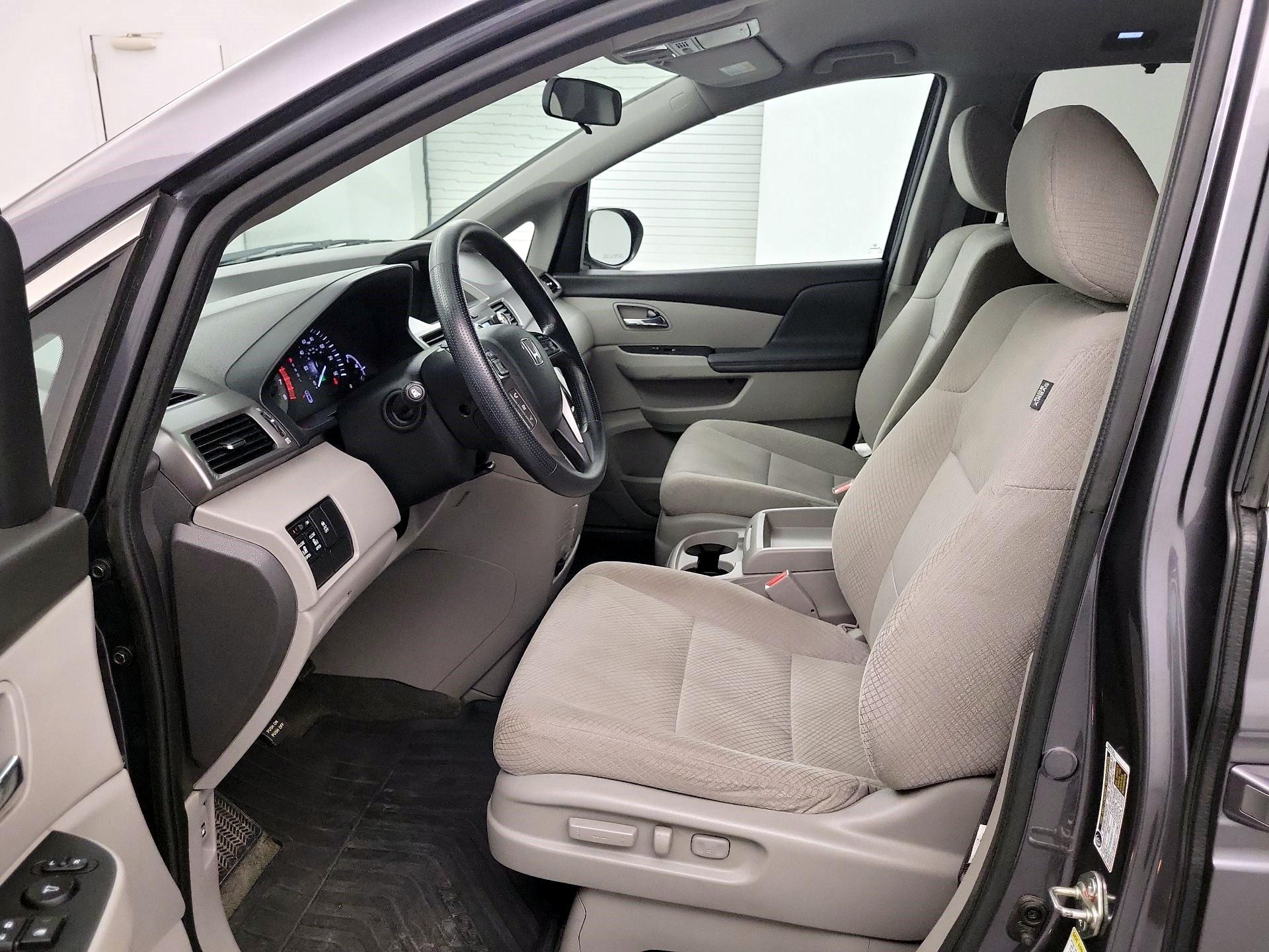 Thumbnail: 2017 Honda Odyssey - 9