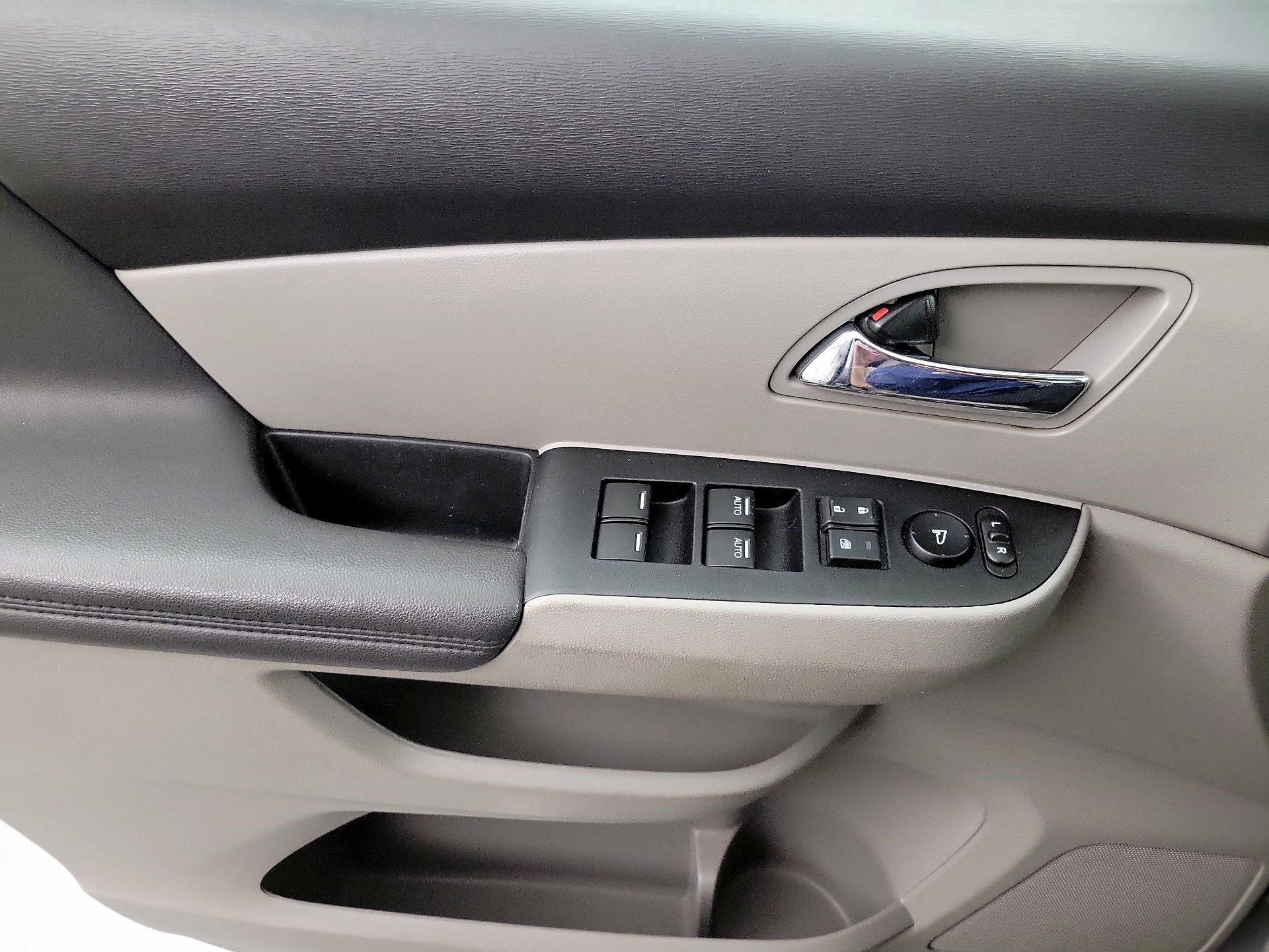 Thumbnail: 2017 Honda Odyssey - 10