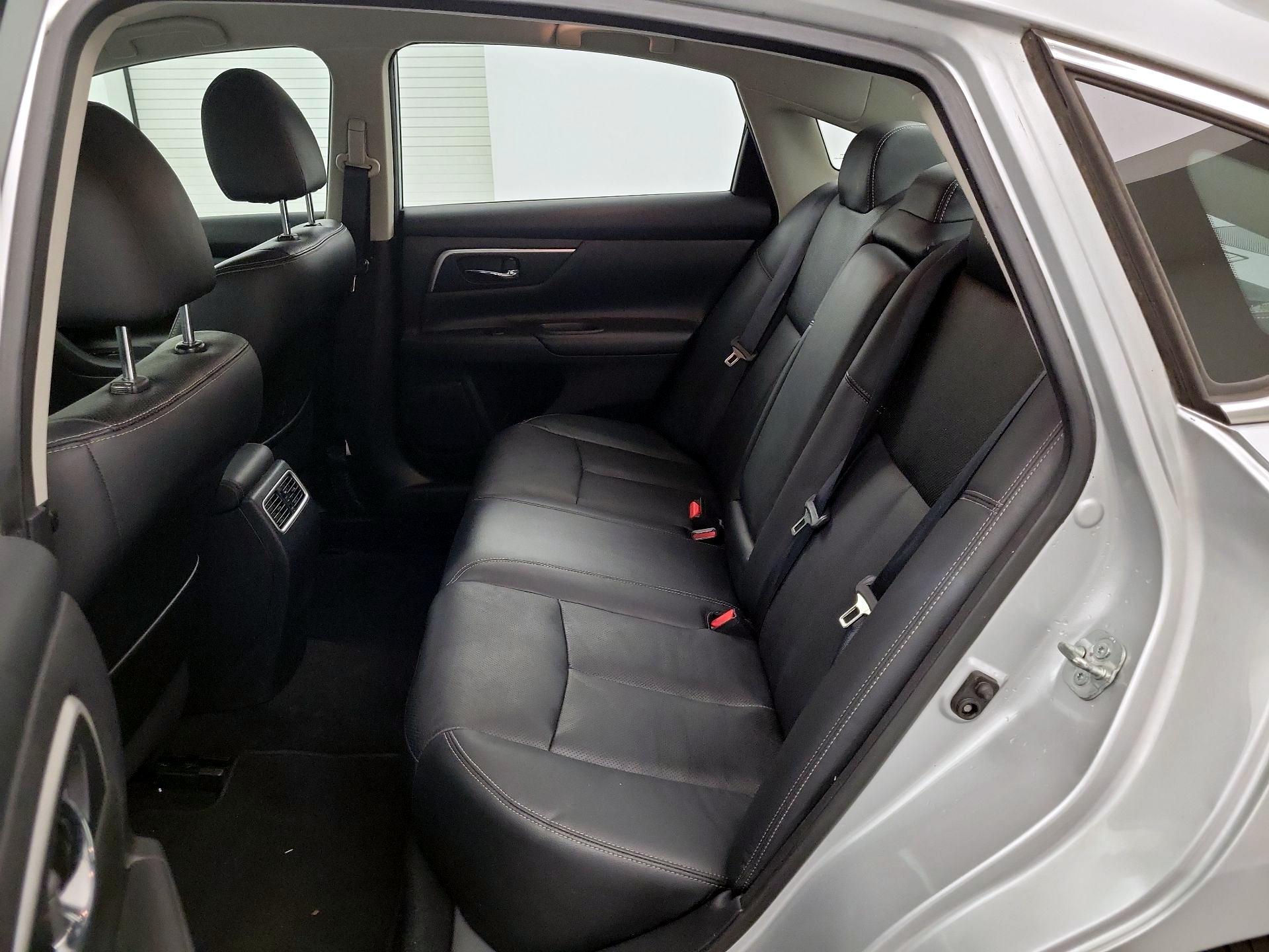 Thumbnail: 2018 Nissan Altima - 17