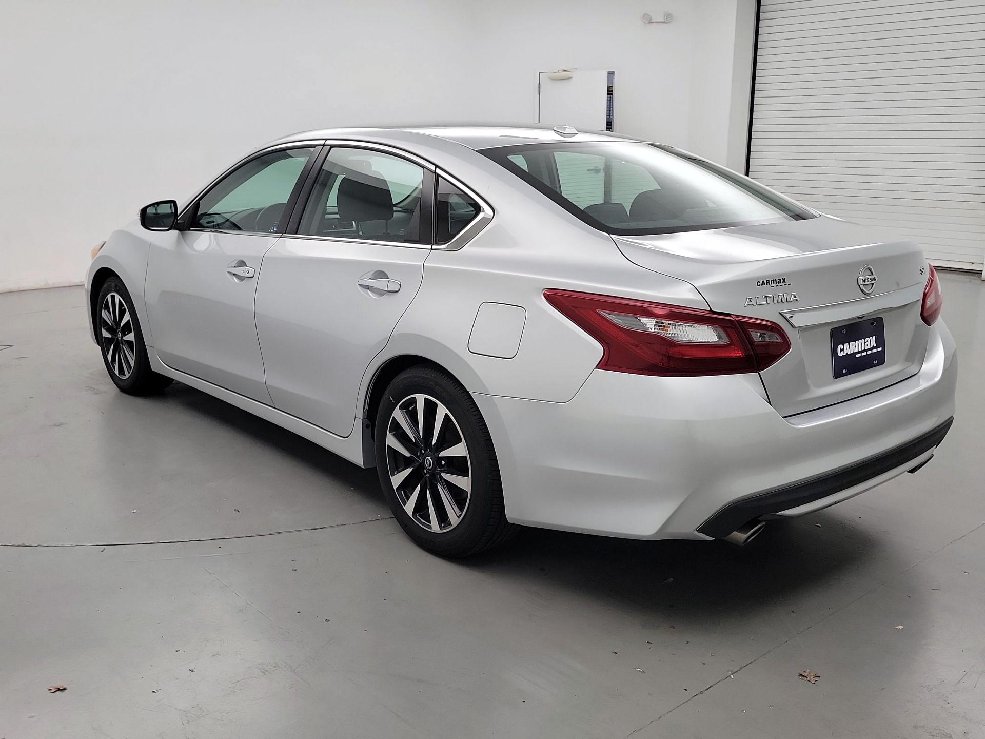 Thumbnail: 2018 Nissan Altima - 7