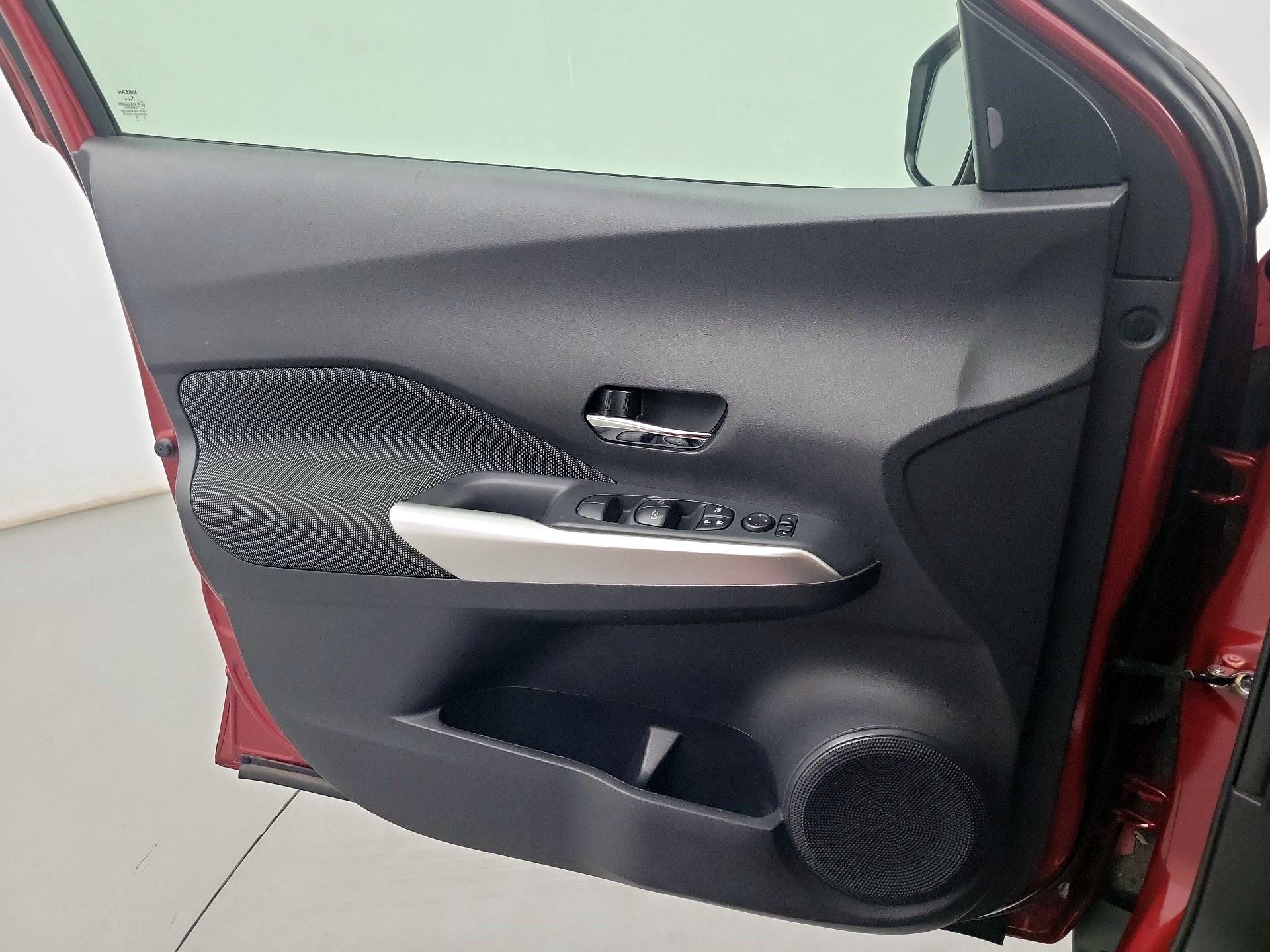 Thumbnail: 2019 Nissan Kicks - 10