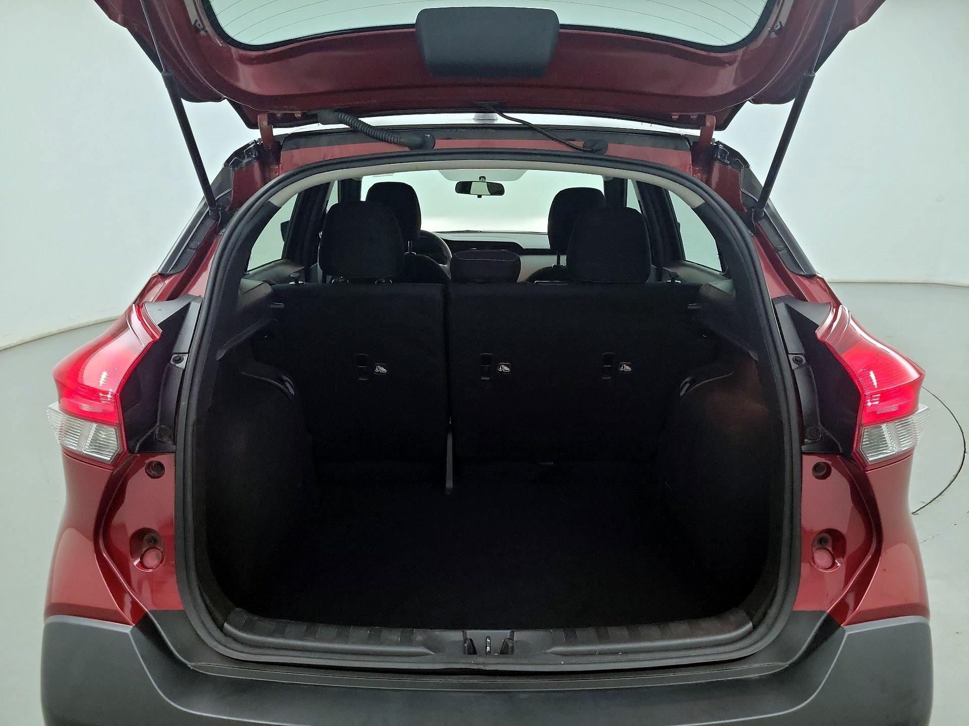 Thumbnail: 2019 Nissan Kicks - 18