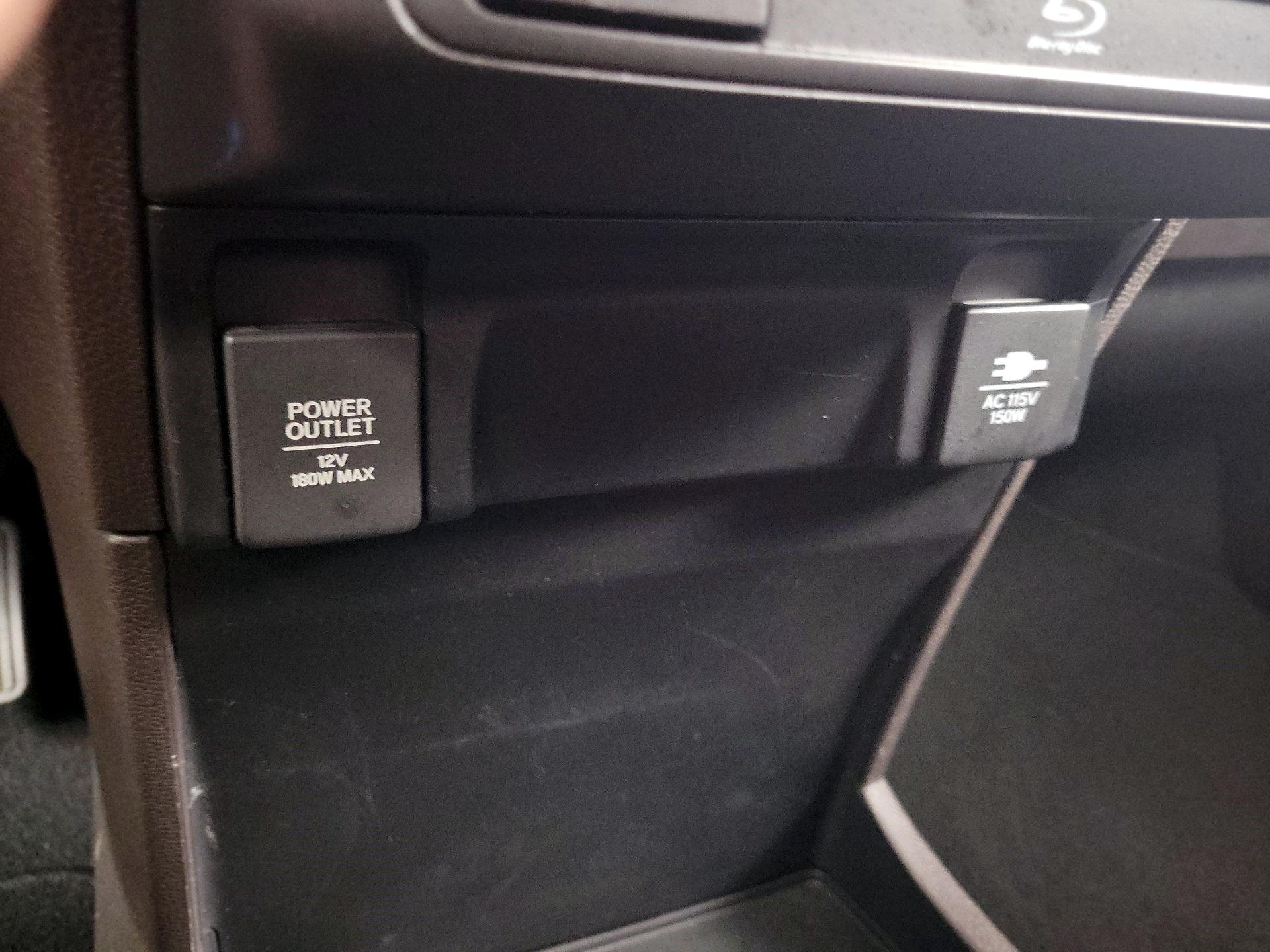 Thumbnail: 2019 Honda Odyssey - 17