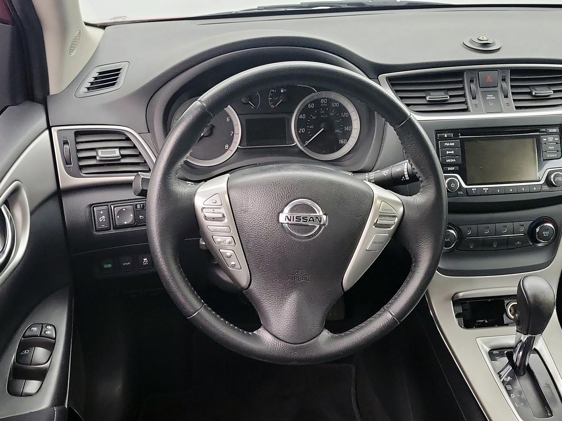 Thumbnail: 2015 Nissan Sentra - 10