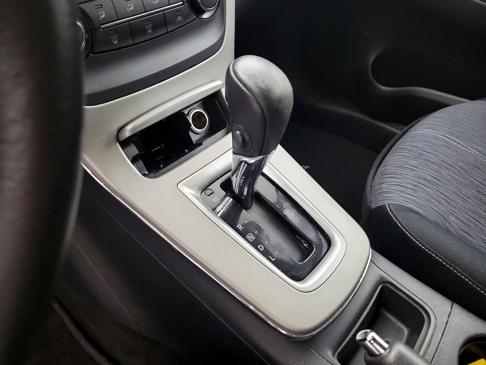 Thumbnail: 2015 Nissan Sentra - 16