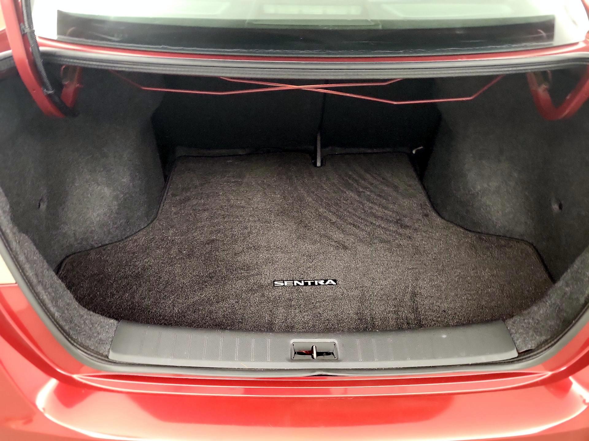 Thumbnail: 2015 Nissan Sentra - 19