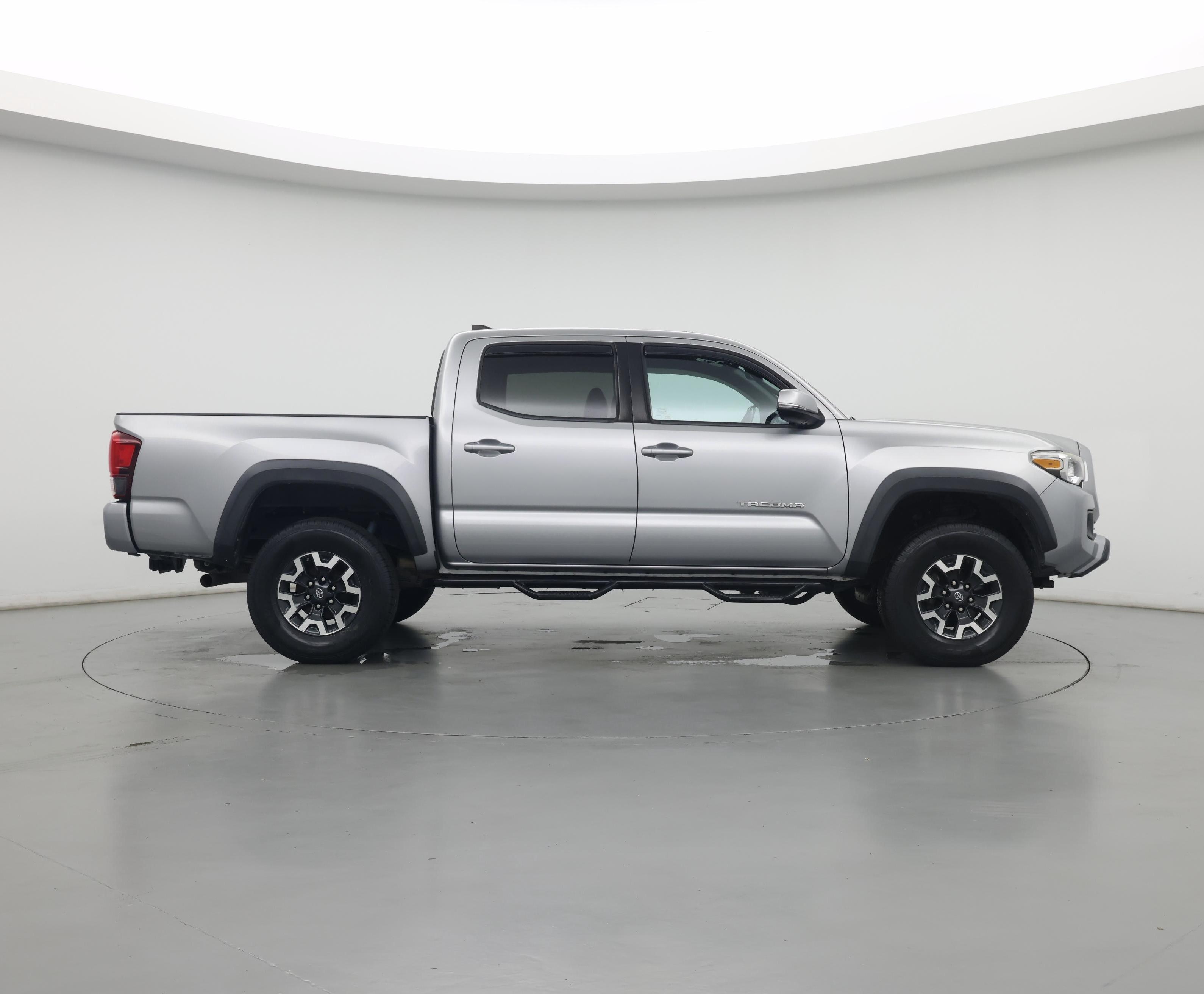Thumbnail: 2019 Toyota Tacoma - 7