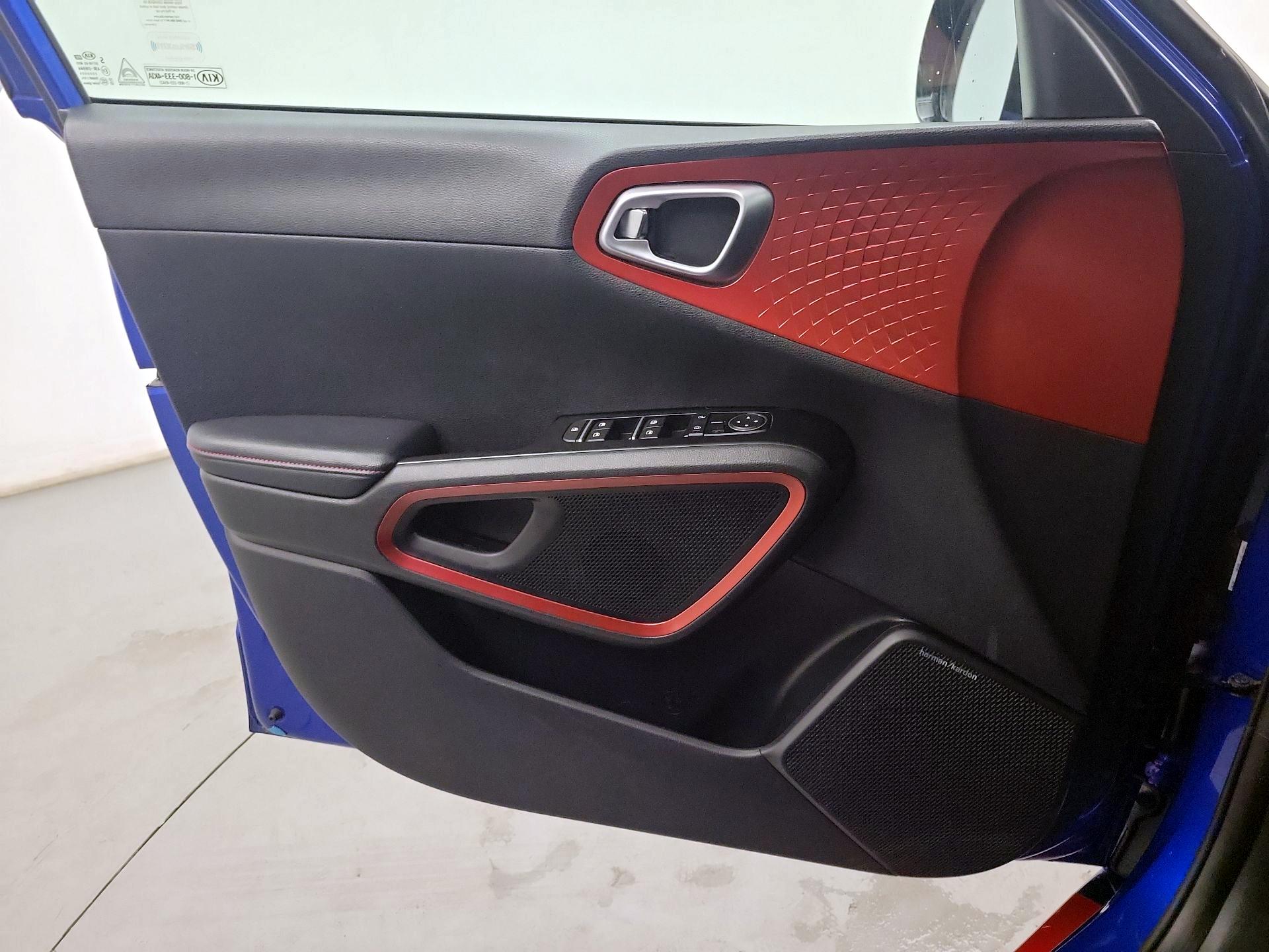 Thumbnail: 2021 Kia Soul - 10