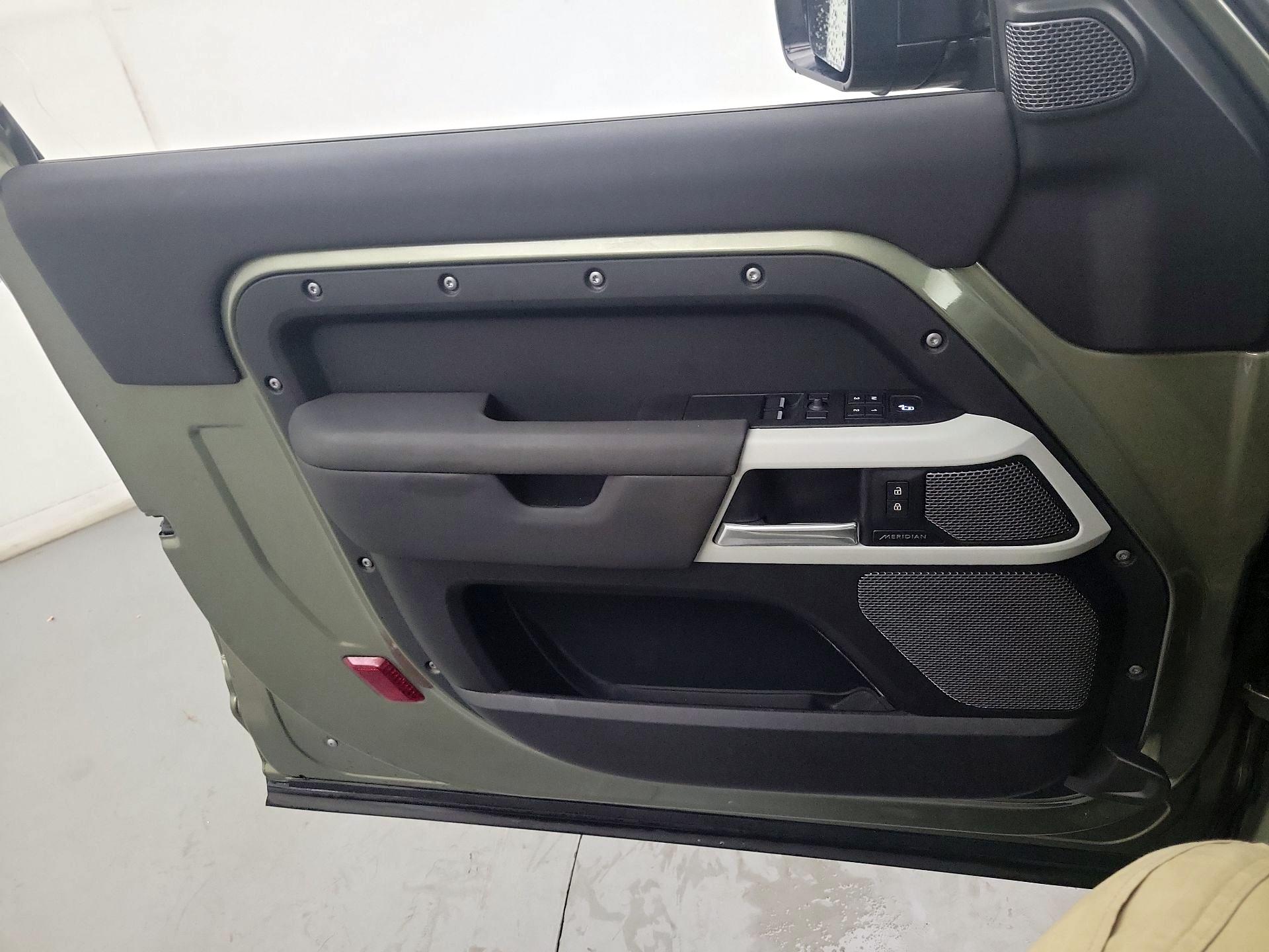 Thumbnail: 2021 Land Rover Defender - 10