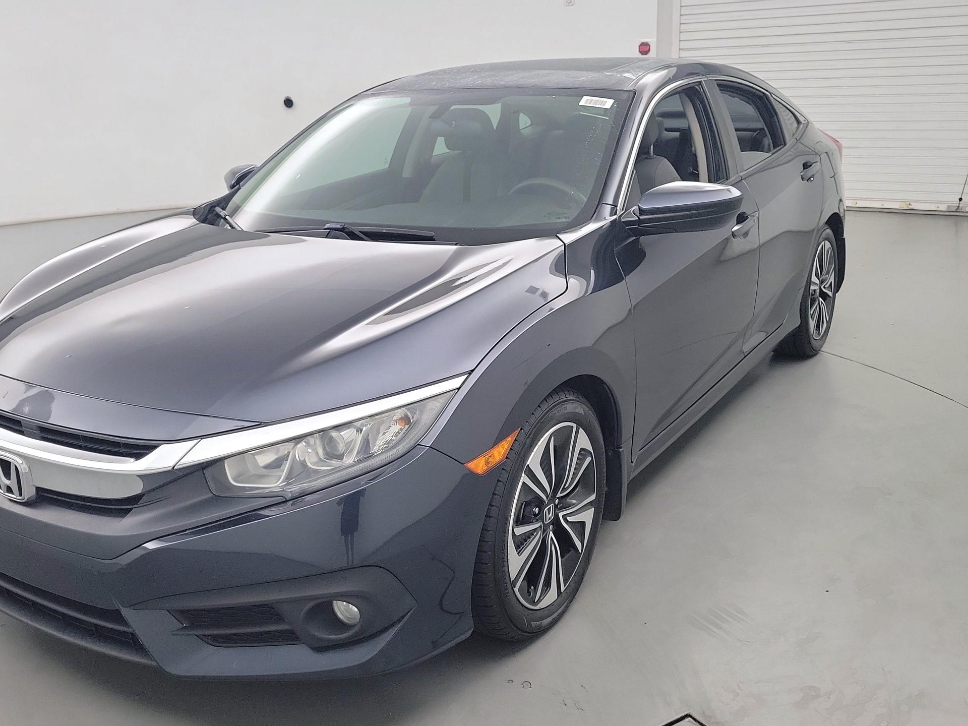 Thumbnail: 2017 Honda Civic - 3