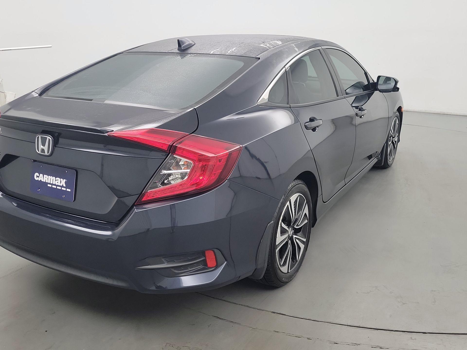 Thumbnail: 2017 Honda Civic - 5