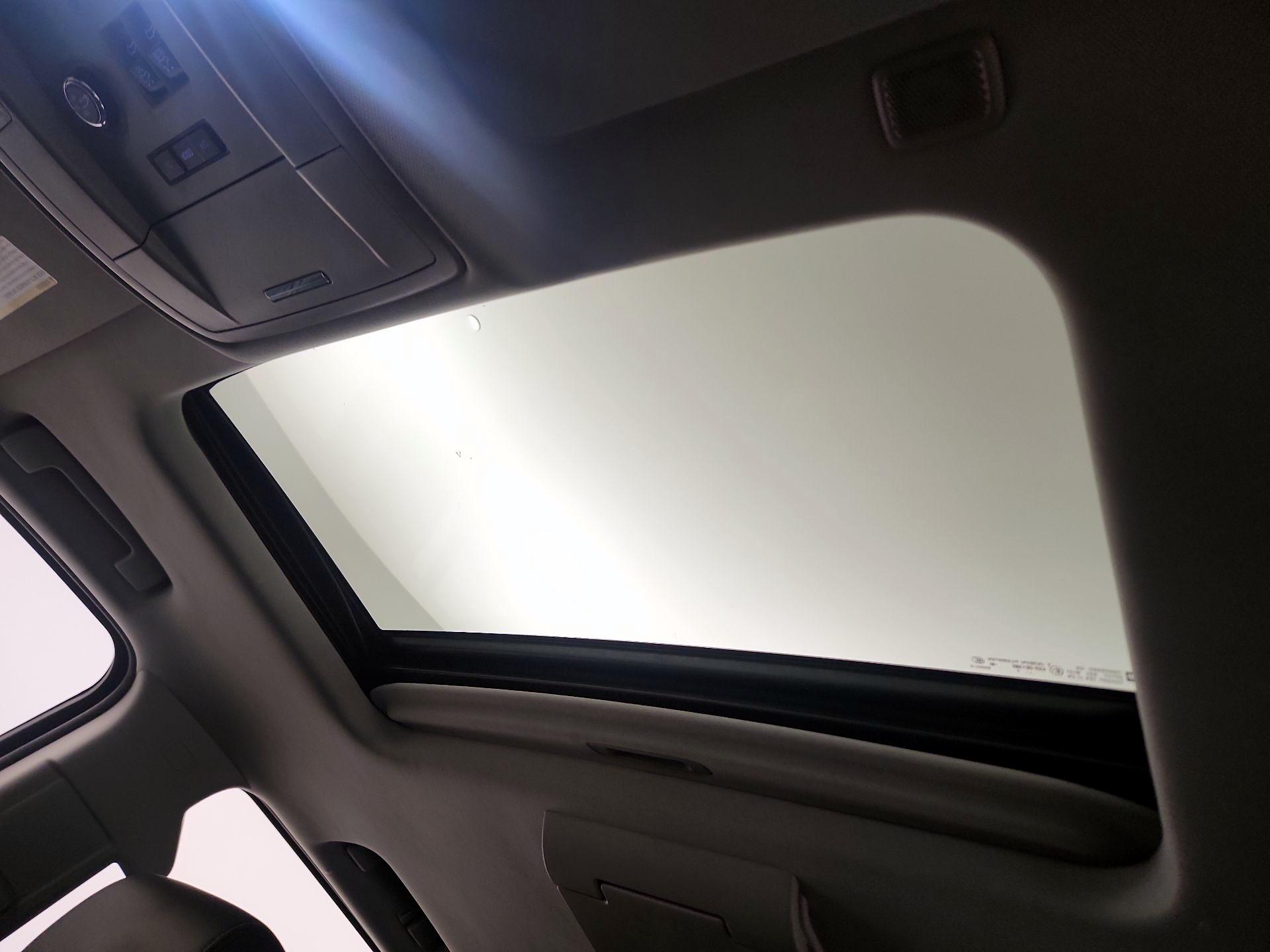 Thumbnail: 2015 Chevrolet Tahoe - 19